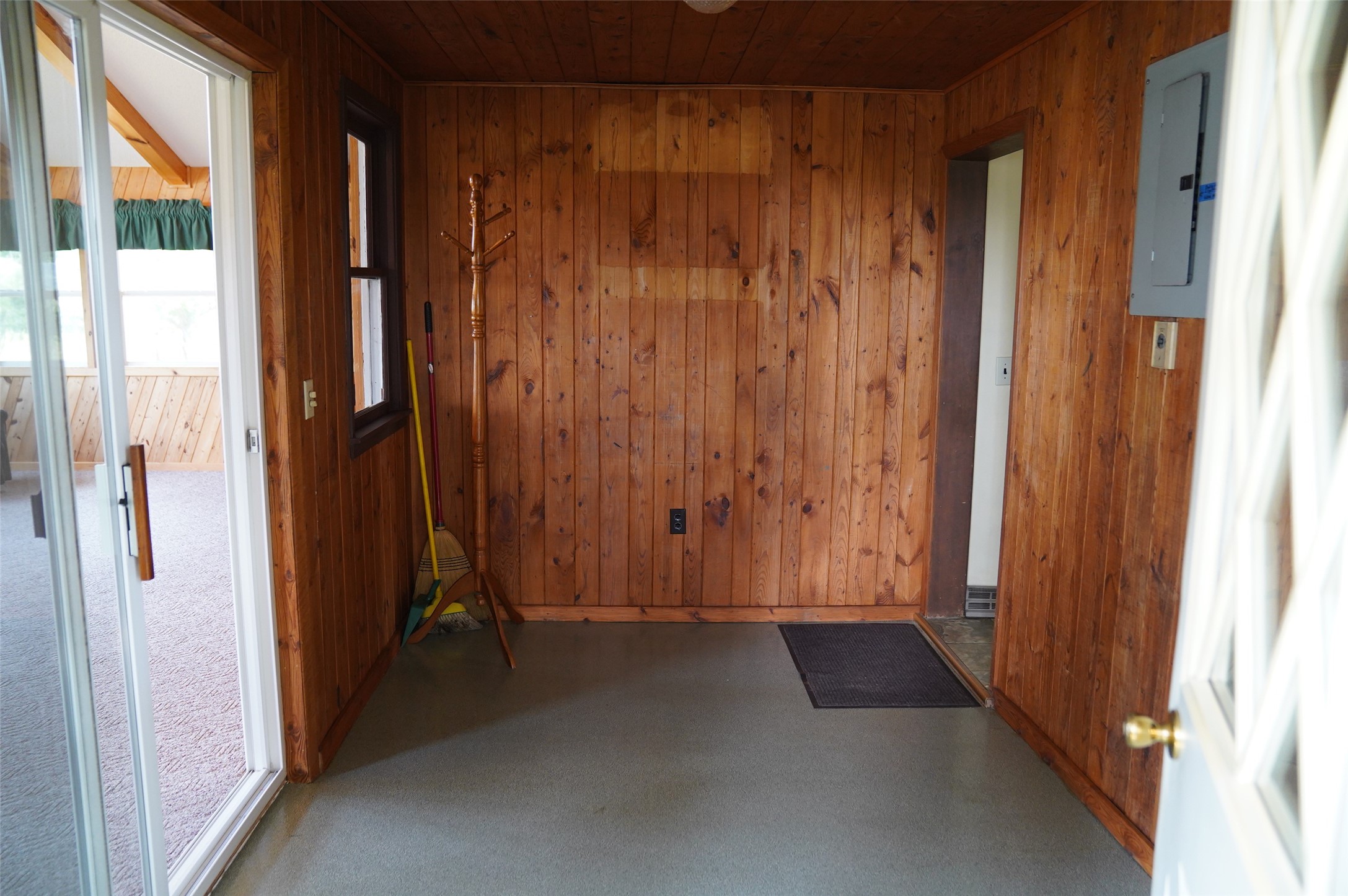 1847 Dubois Road Property Photo 10