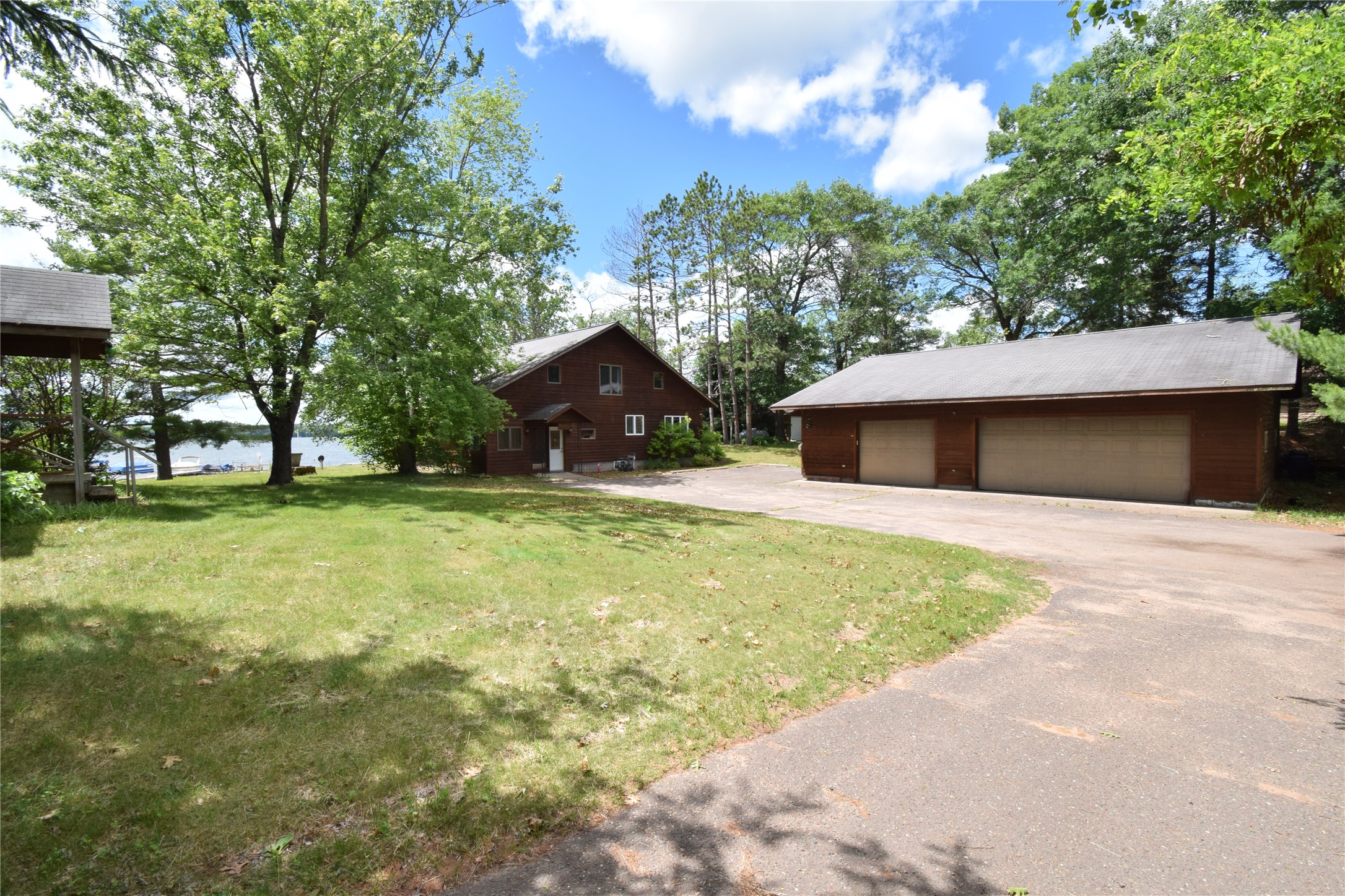 3434 Chenoweth Drive Property Photo 1