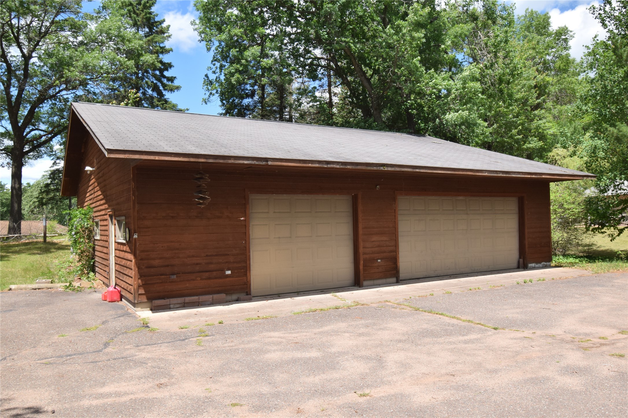 3434 Chenoweth Drive Property Photo 3