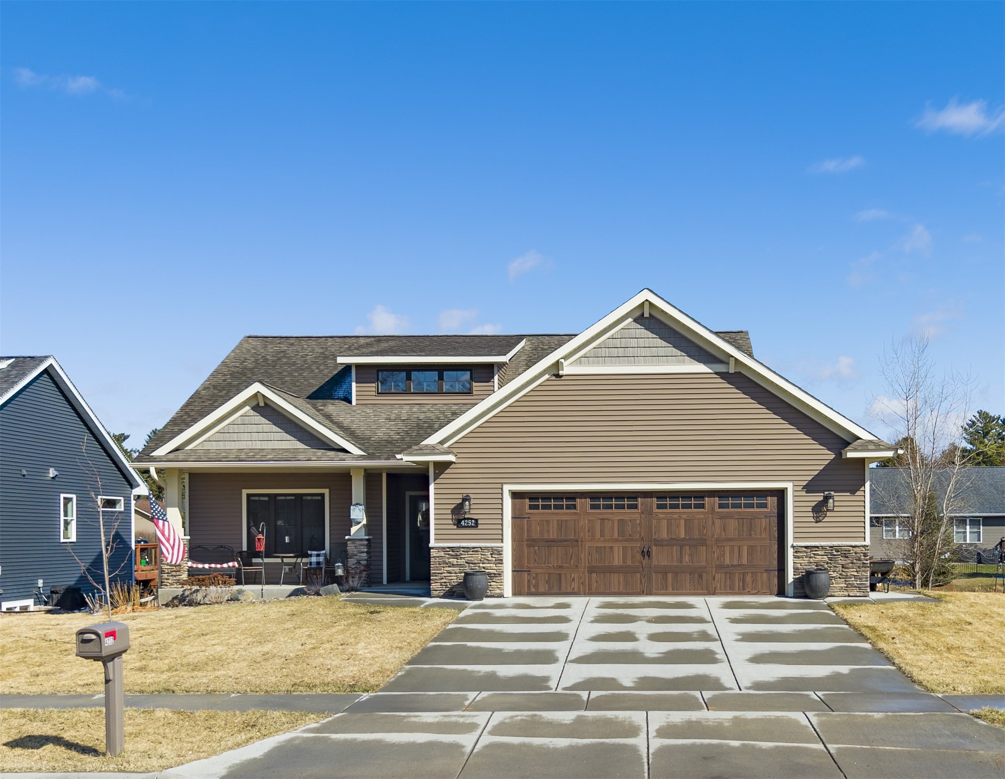 4252 Drier Court Property Photo 1