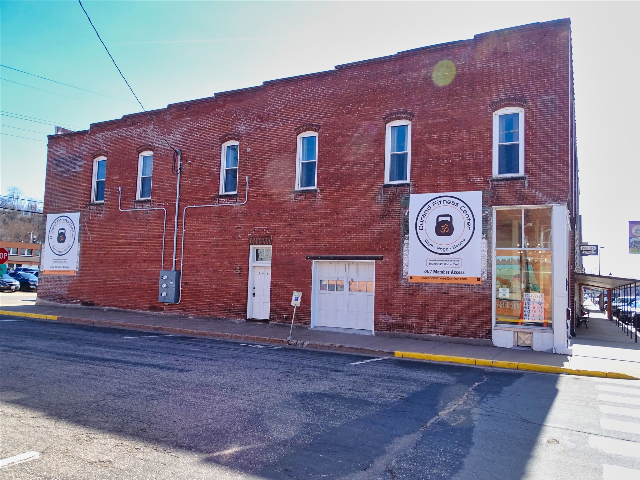 201 W Main Street Property Photo 4