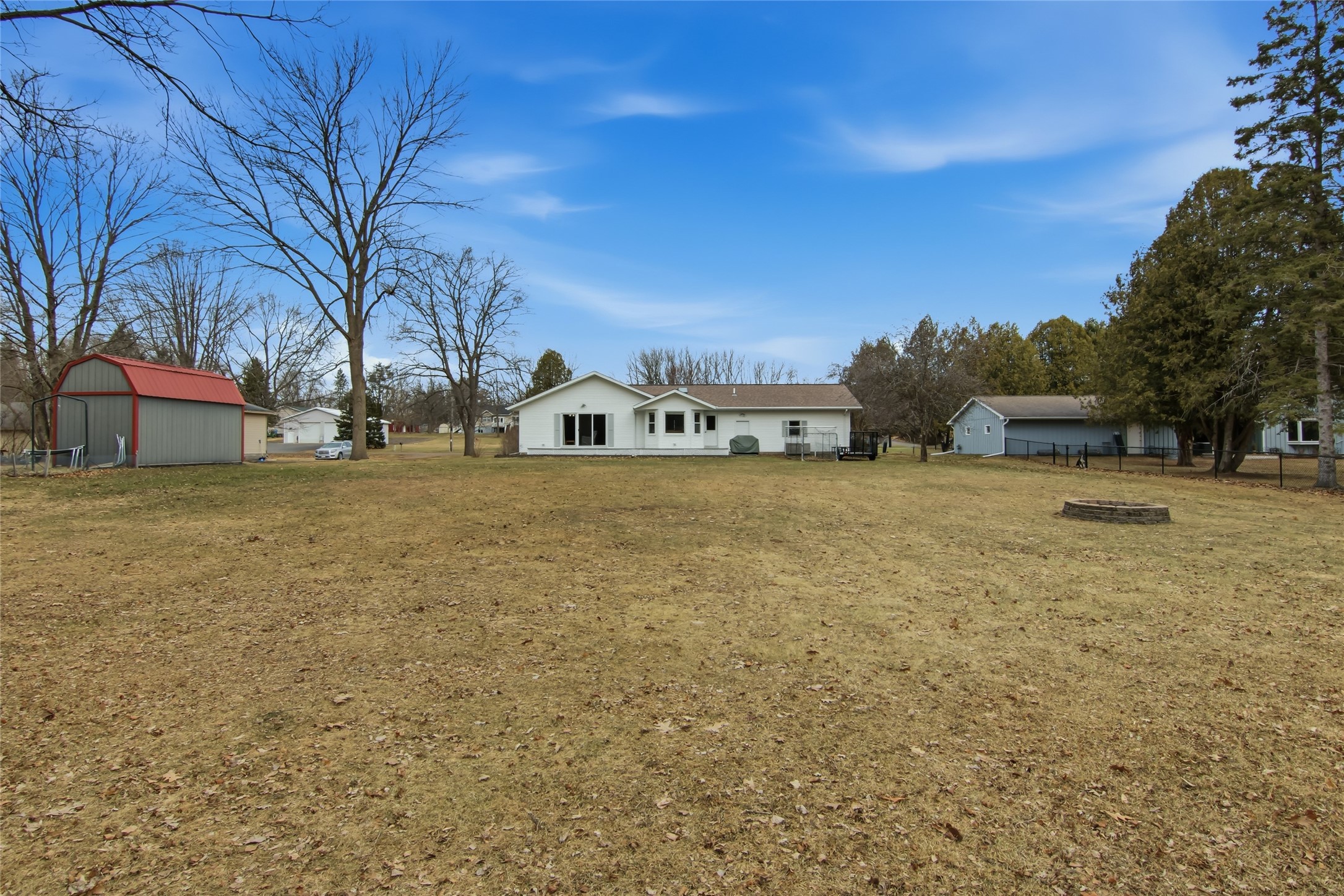 704 Phillips Avenue E Property Photo 43