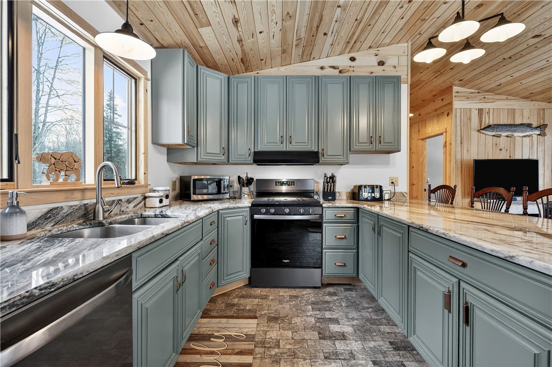 5527n Lake Winter Road Property Photo 9