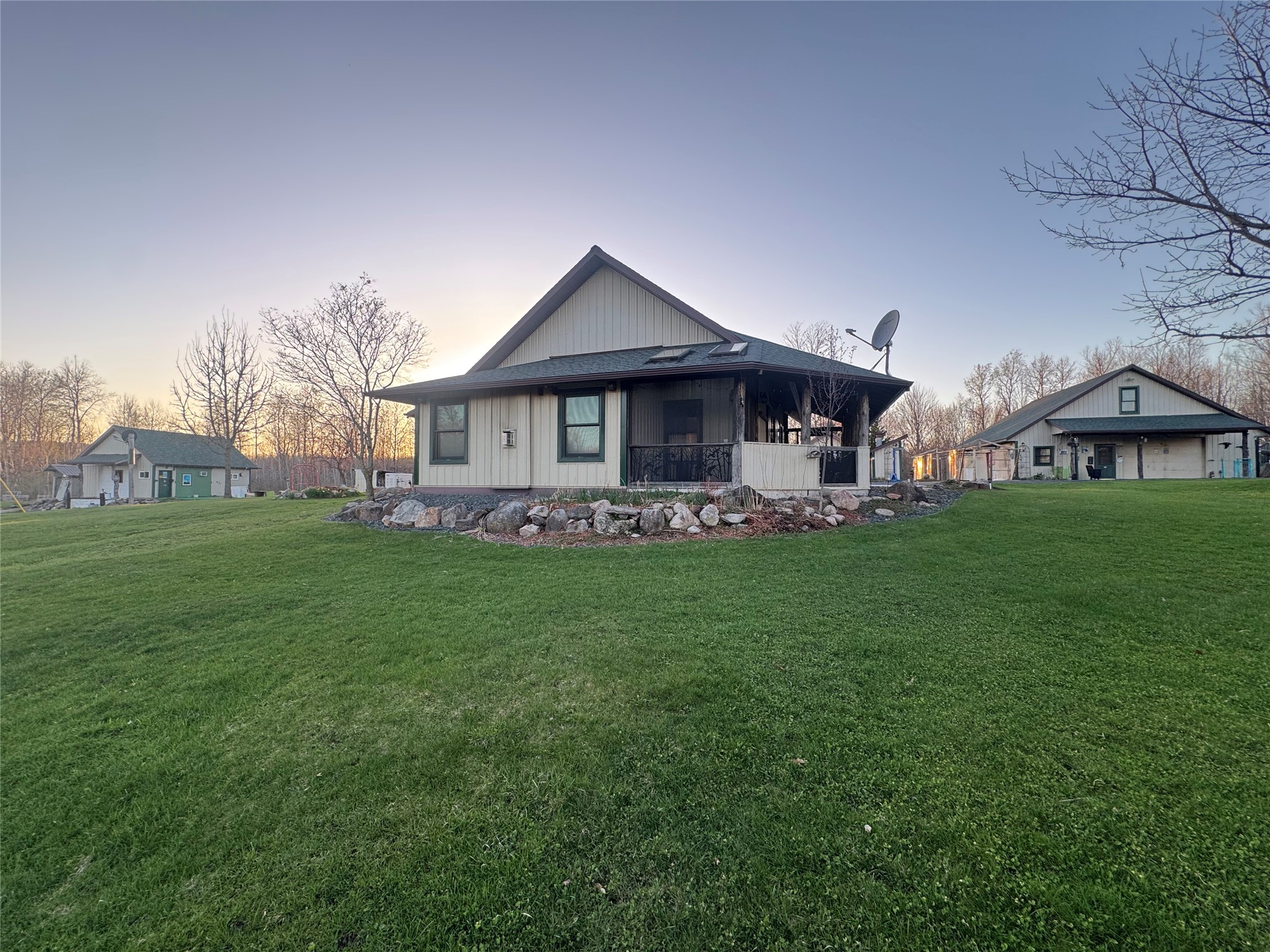 1599727 Property Photo 1