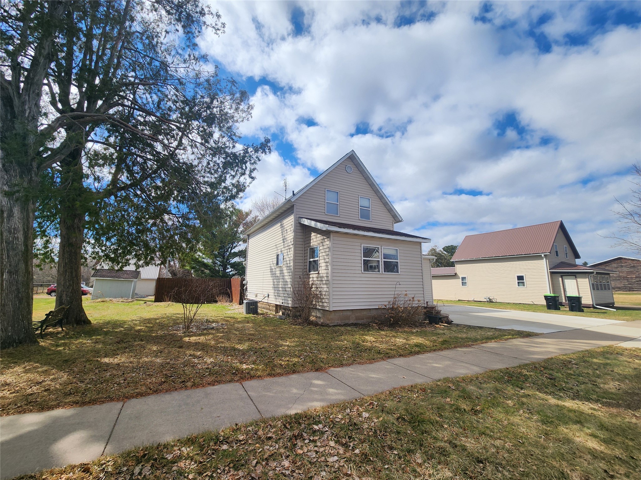627 Gilman Street Property Photo 20