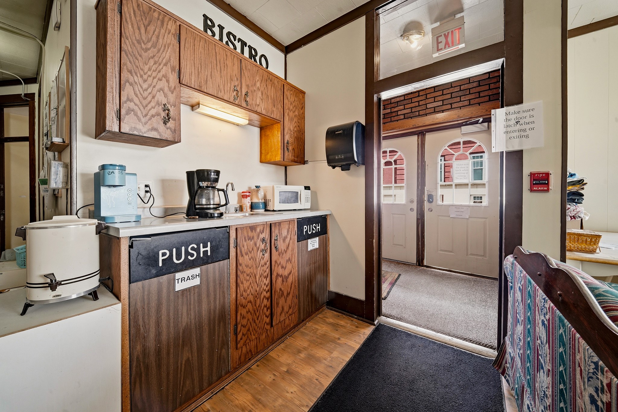 678 Wisconsin Street Property Photo 11