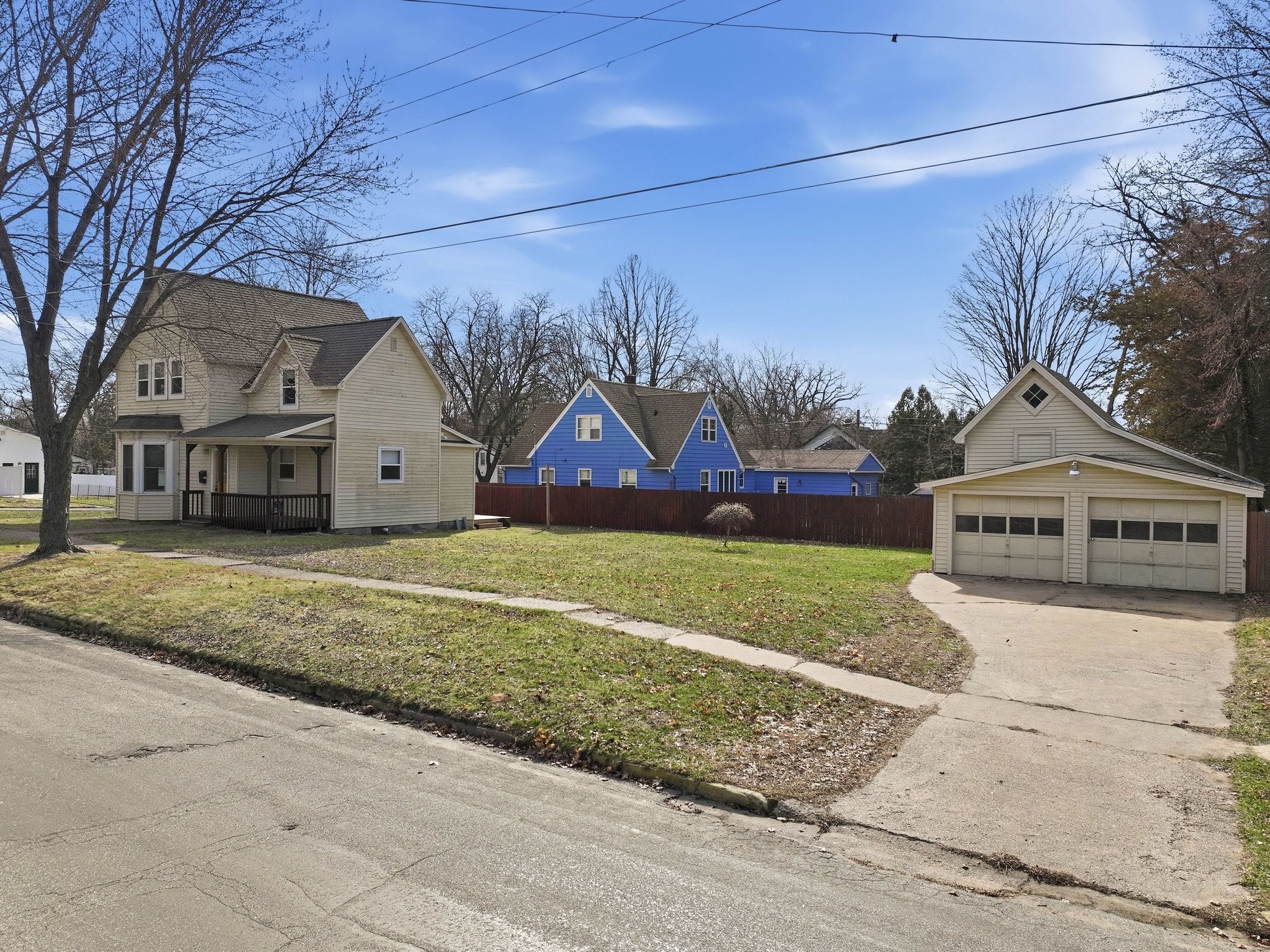 1599822 Property Photo 1