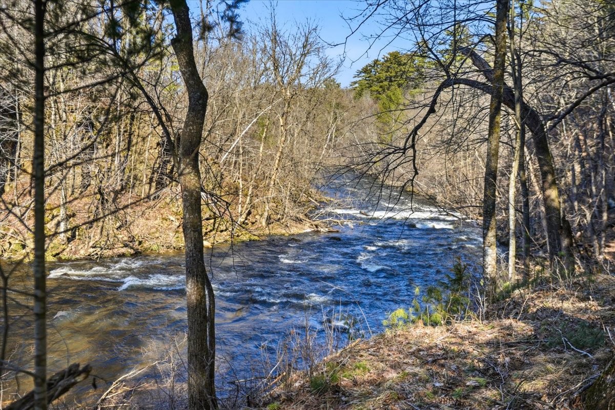 481 130th Street Property Photo 2