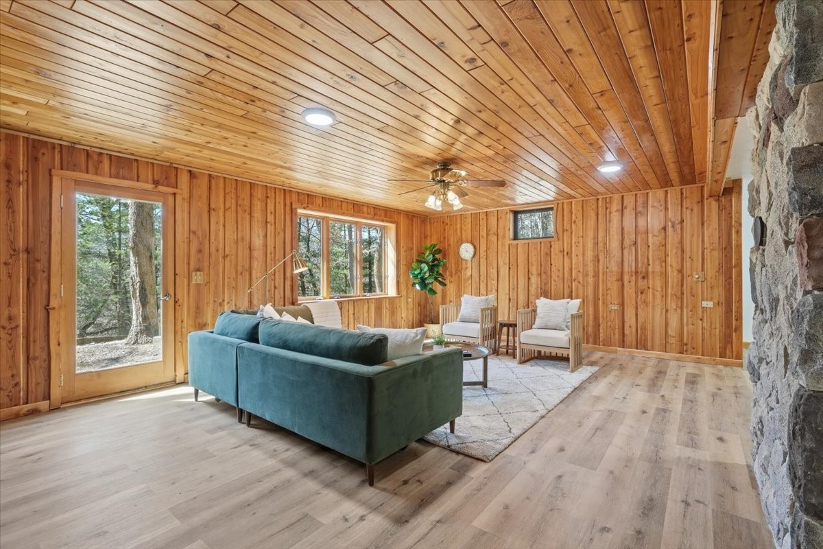 481 130th Street Property Photo 16
