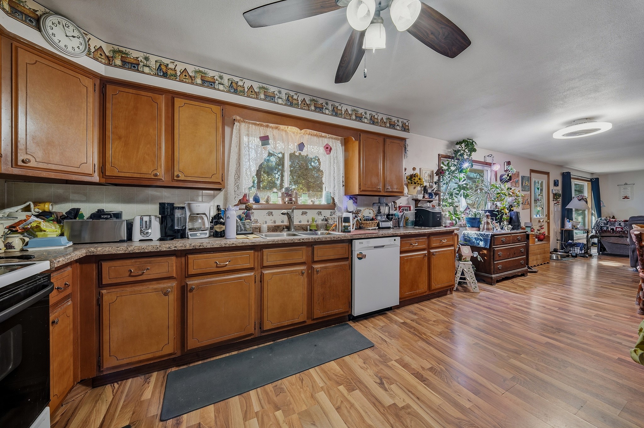 168 S Hoffman Street Property Photo 18