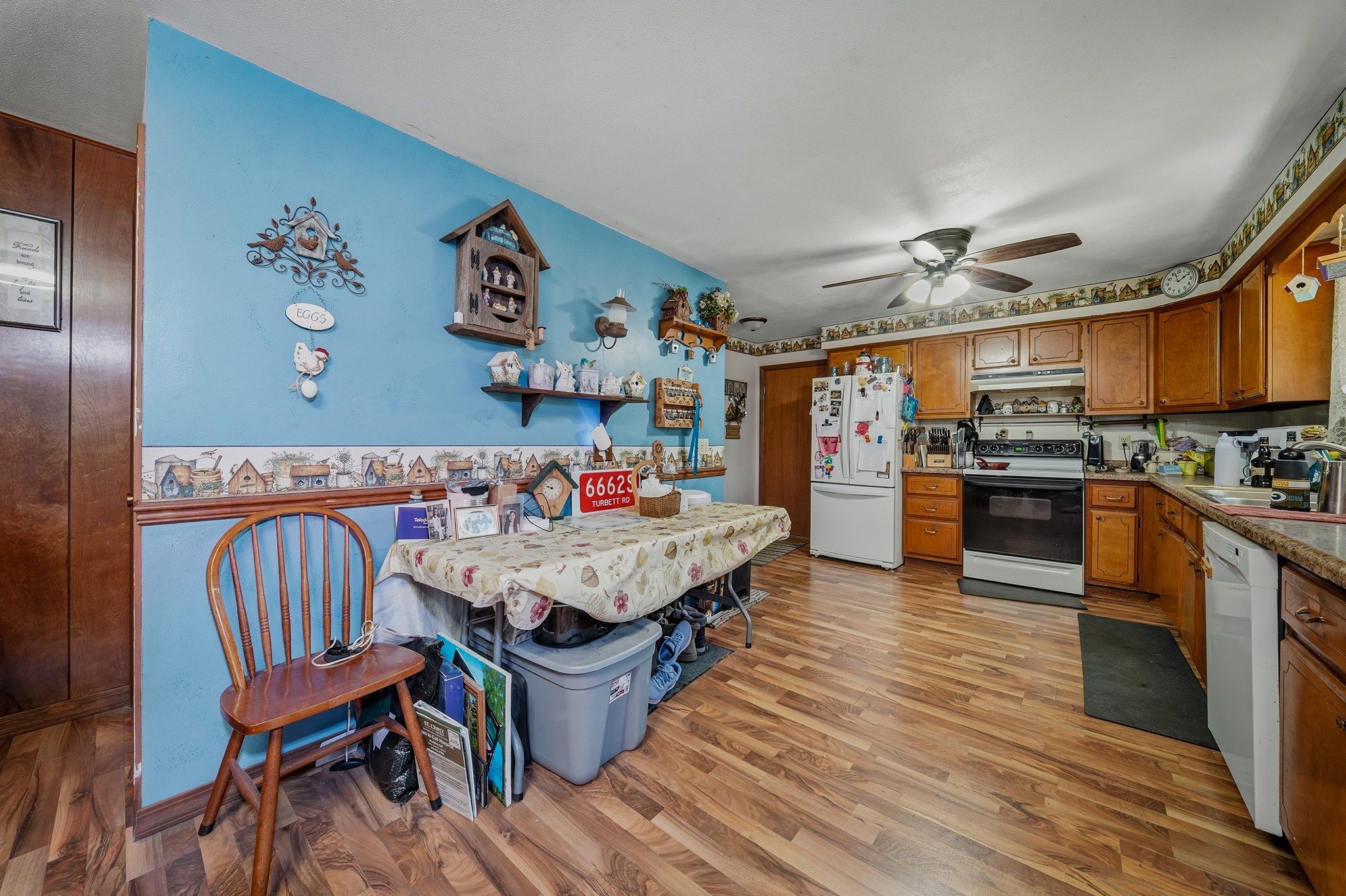 168 S Hoffman Street Property Photo 19