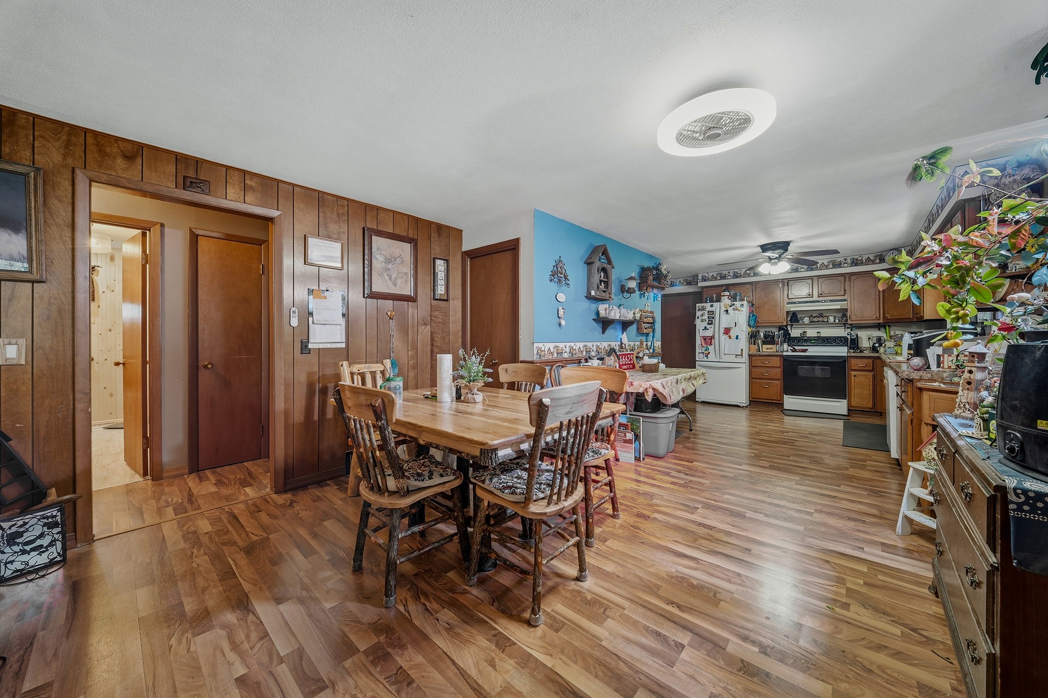 168 S Hoffman Street Property Photo 22