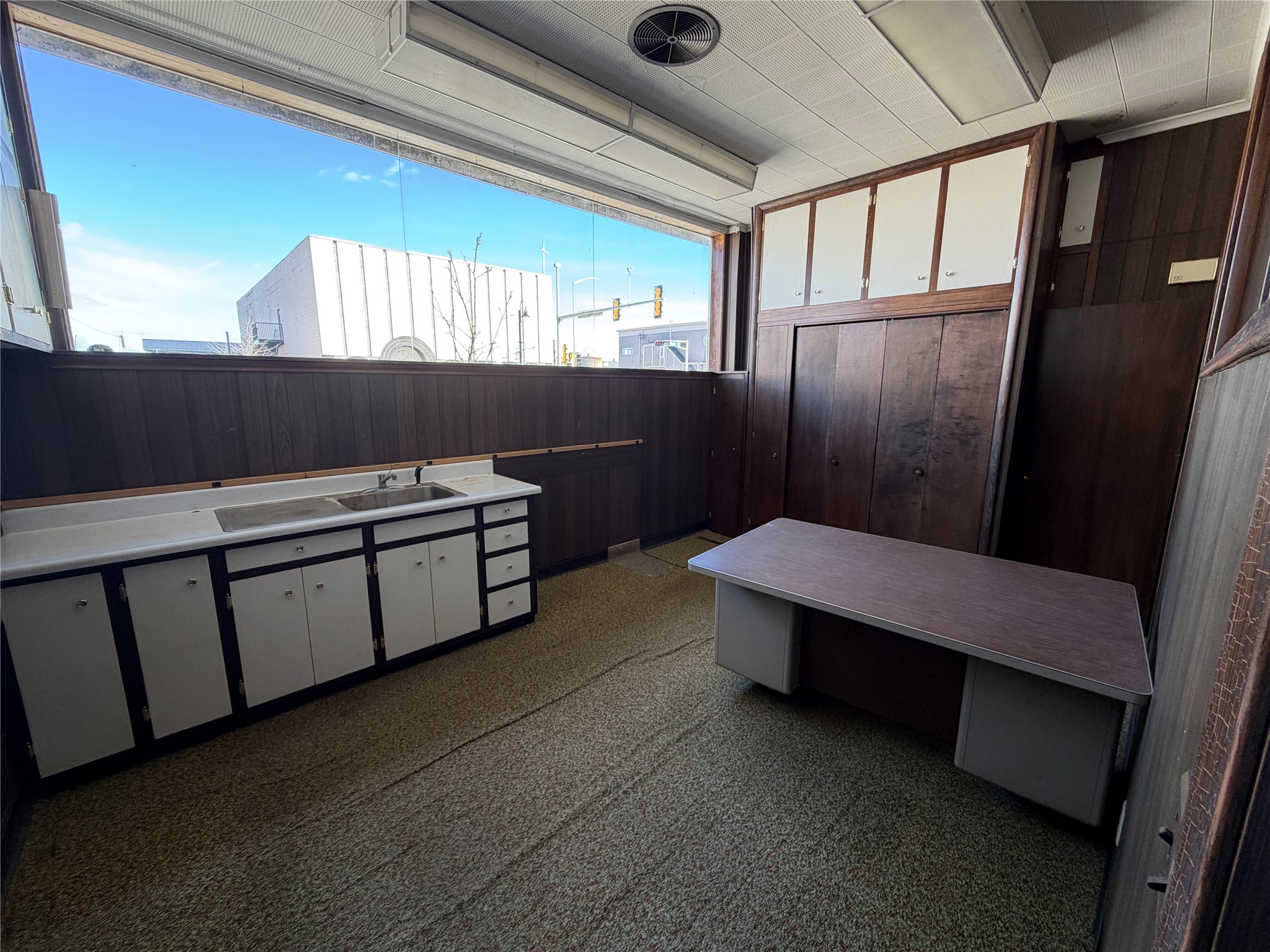 10 N Main Street Property Photo 6