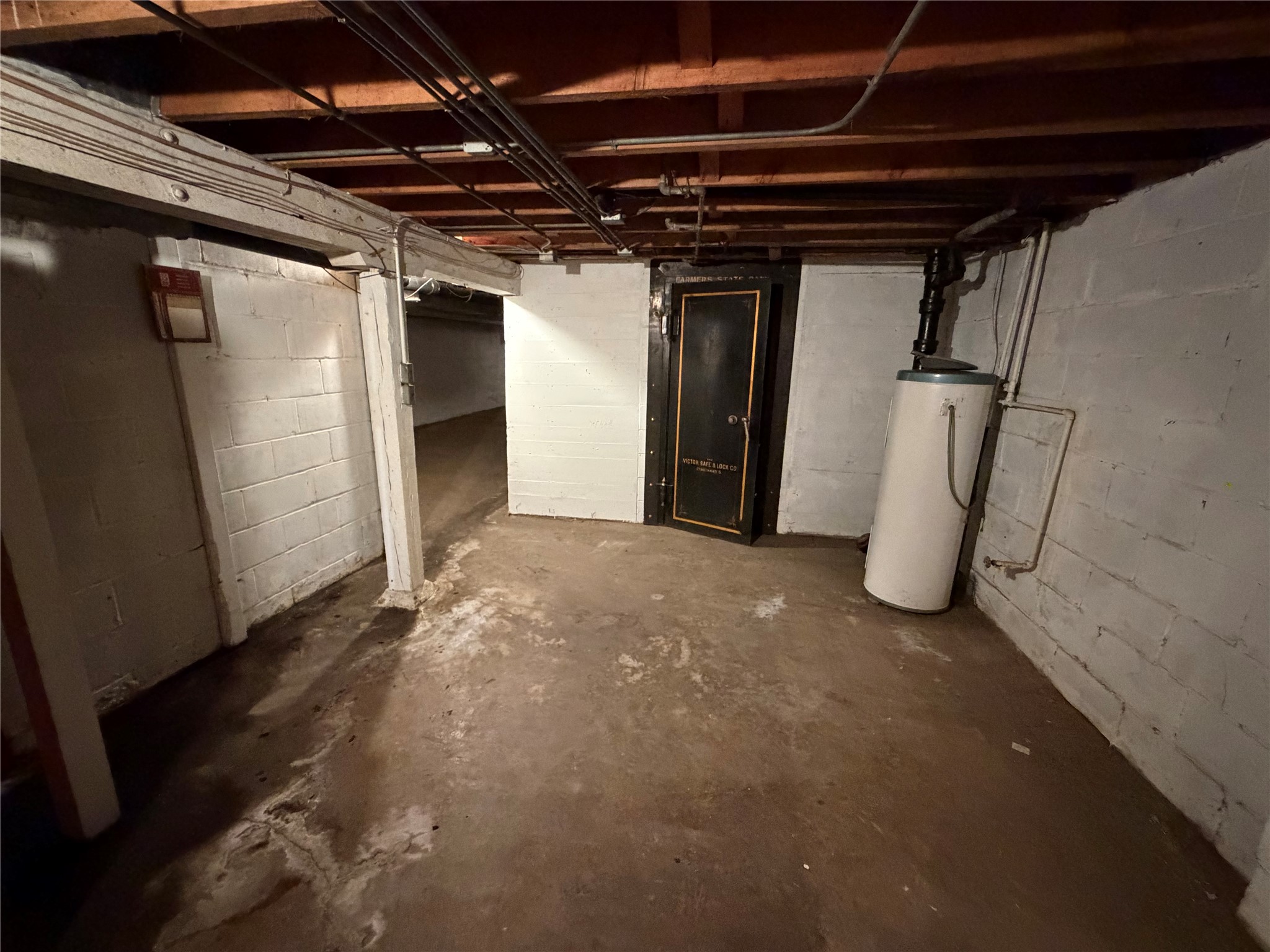 10 N Main Street Property Photo 15