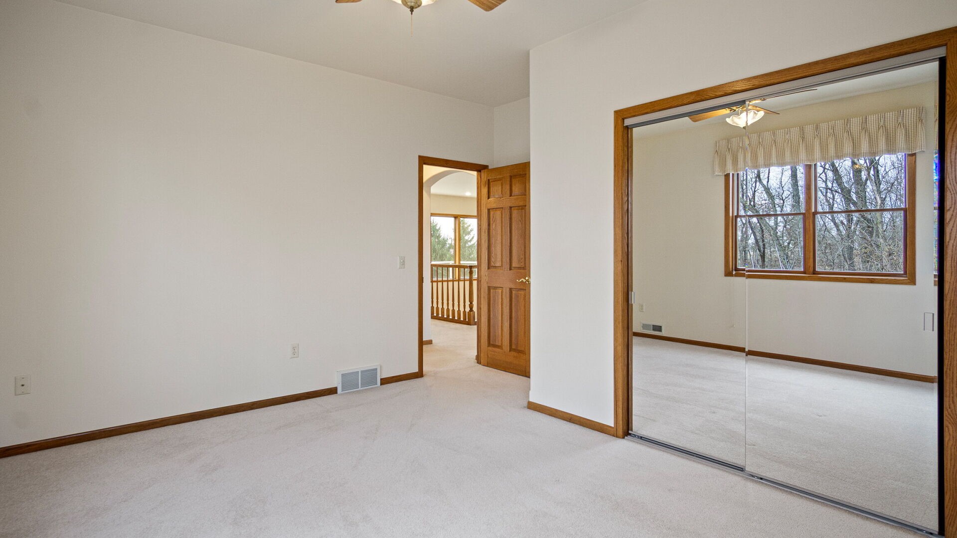 E5110 Interlachen Boulevard Property Photo 37