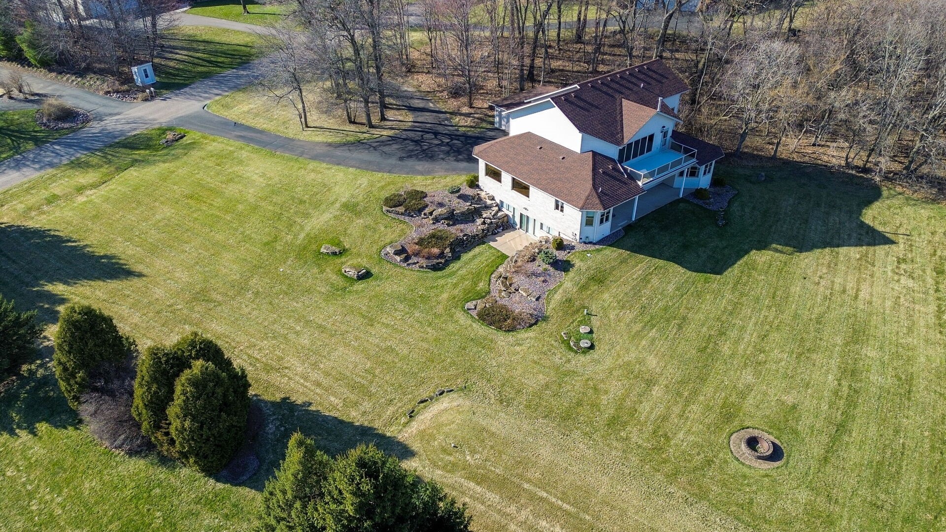 E5110 Interlachen Boulevard Property Photo 53