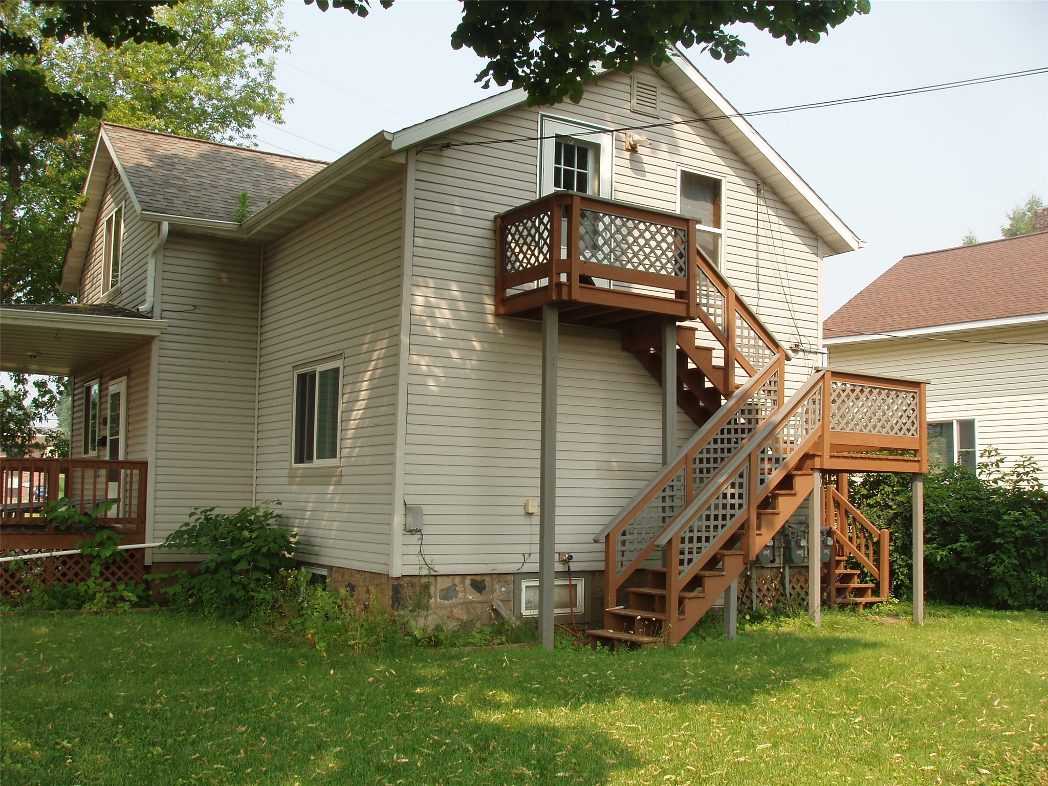 284 1st Street N Property Photo 2