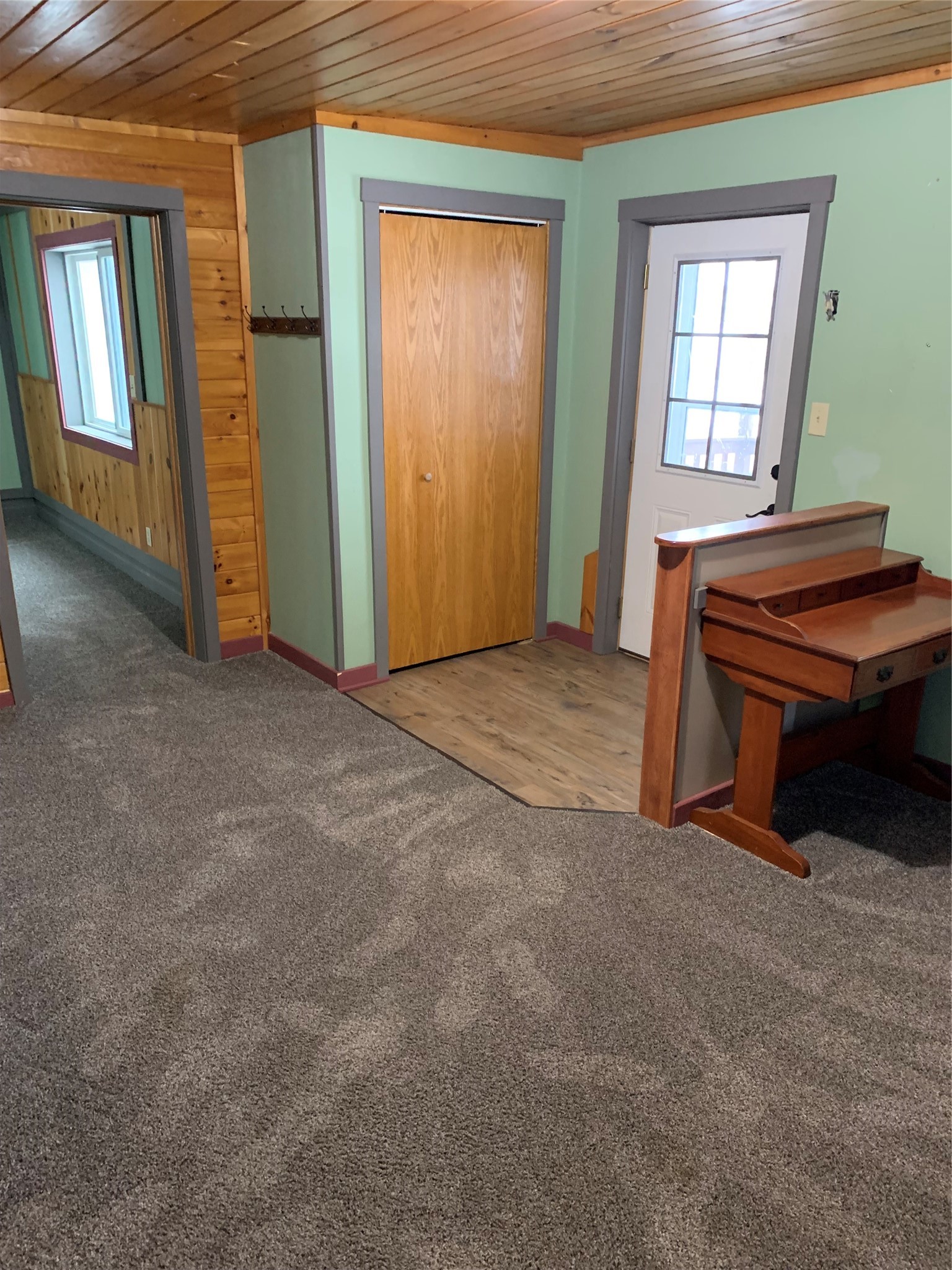 284 1st Street N Property Photo 5