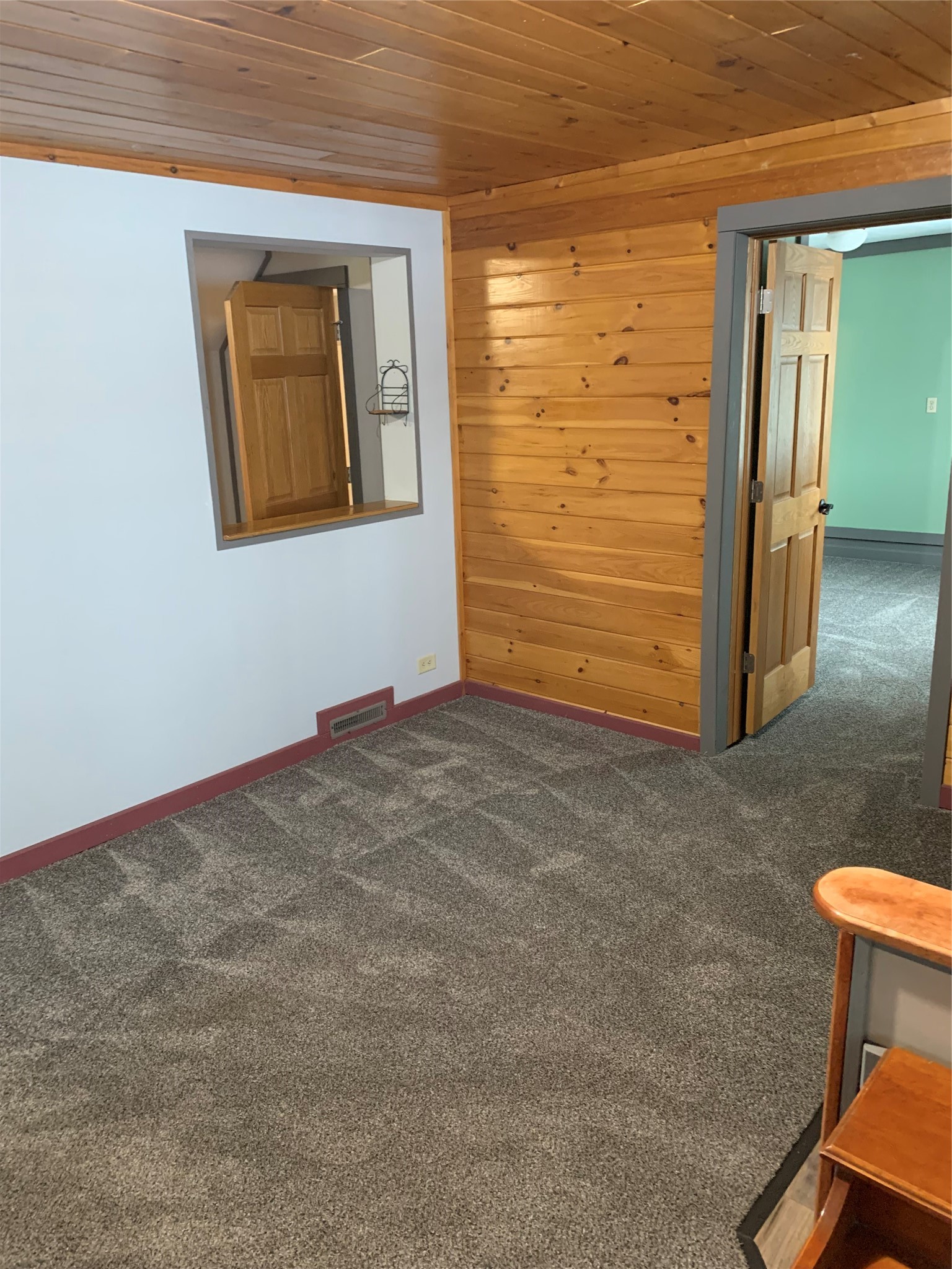 284 1st Street N Property Photo 8