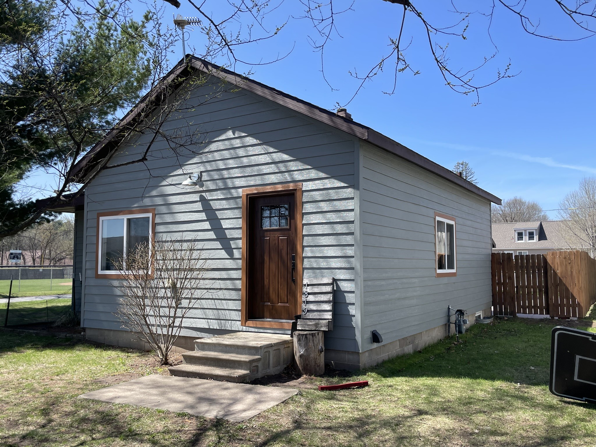 1819 9th Street E Property Photo 17