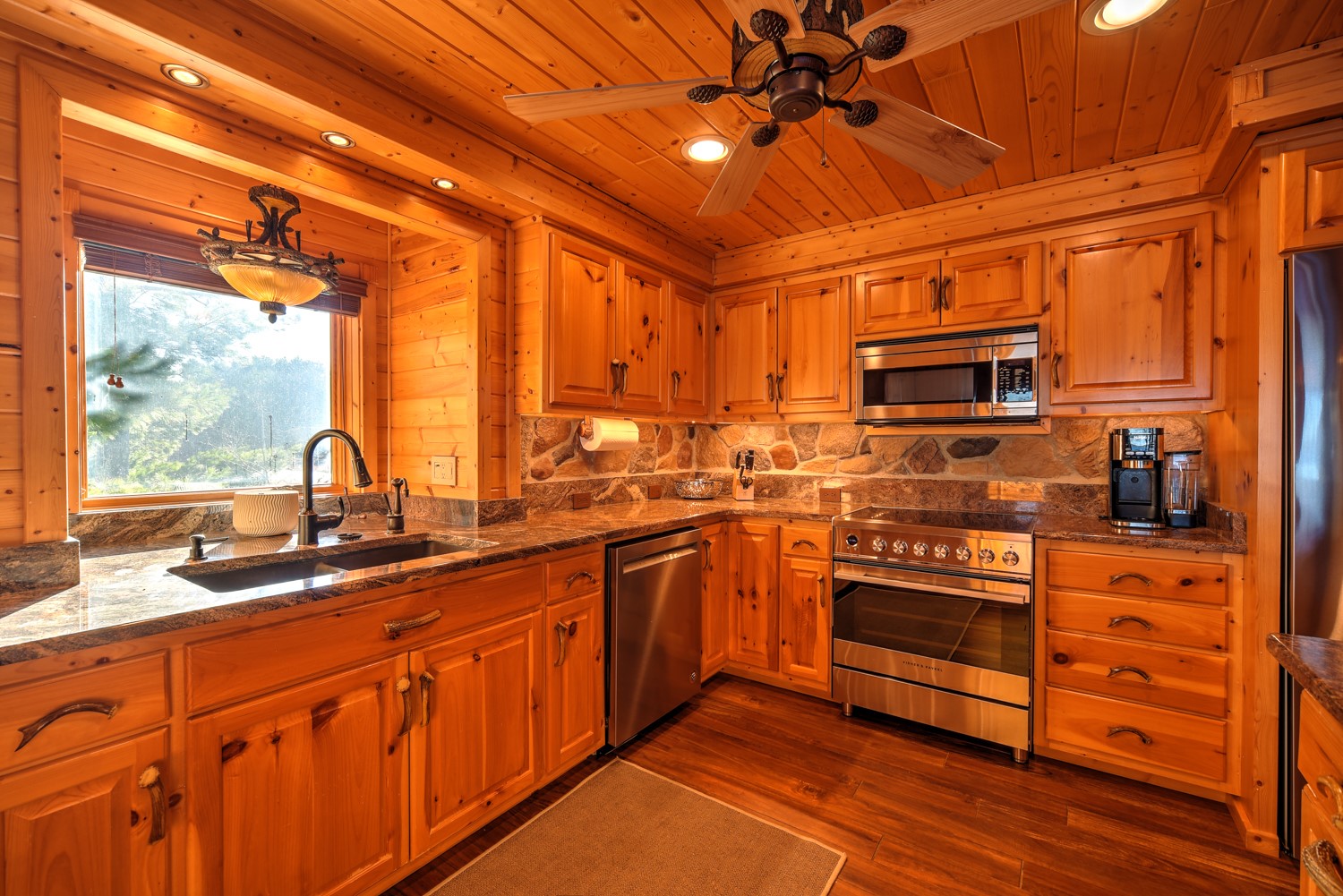 3915 County Road A Property Photo 11