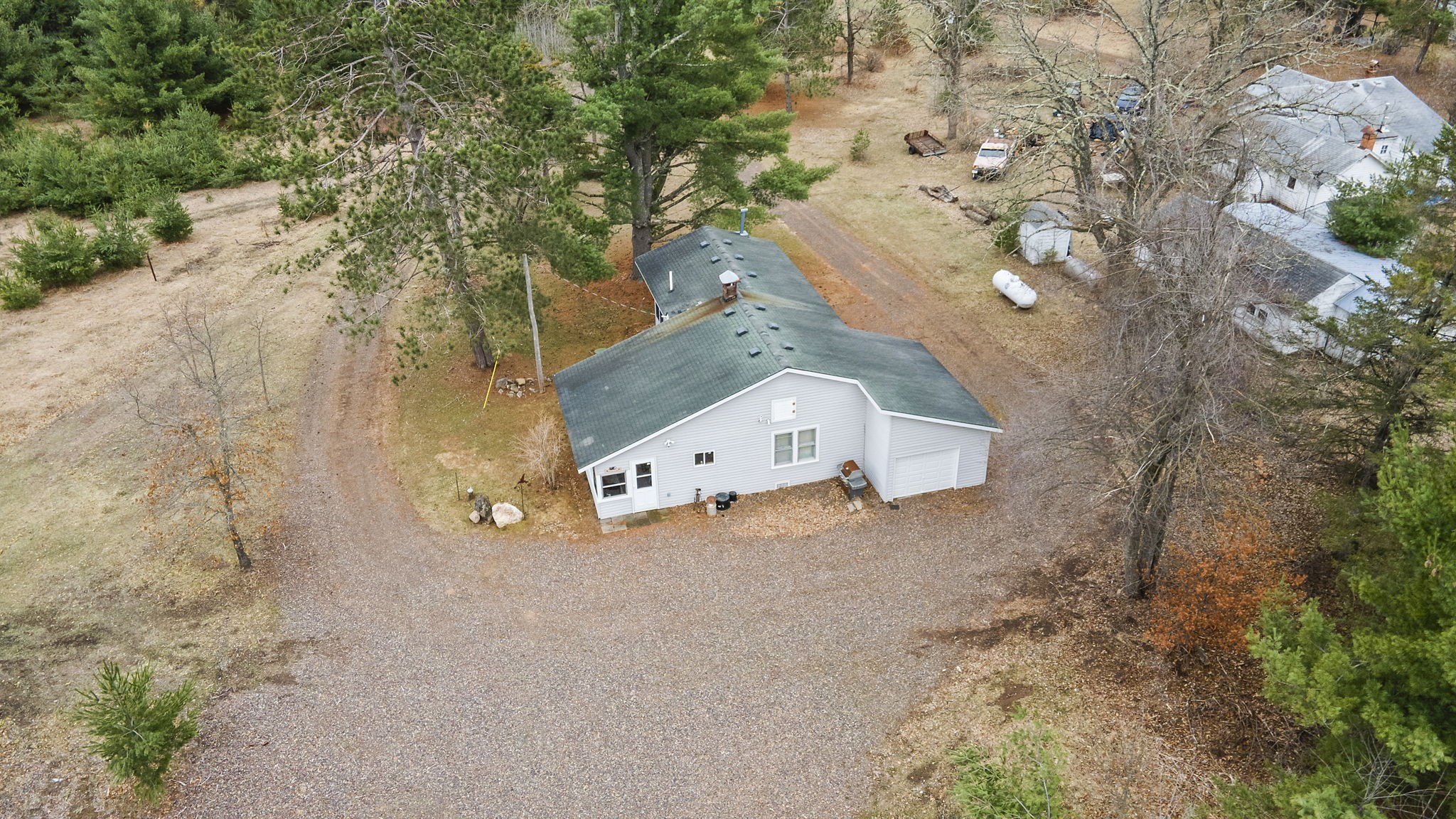4996 Springbrook Trail Property Photo 8