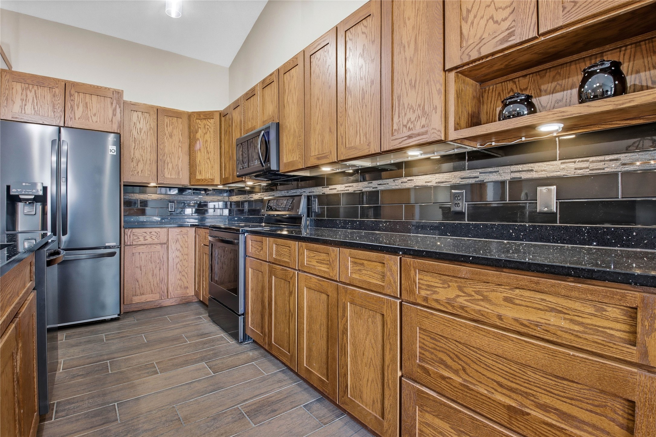 1230 E Orchard Beach Lane A Property Photo 9