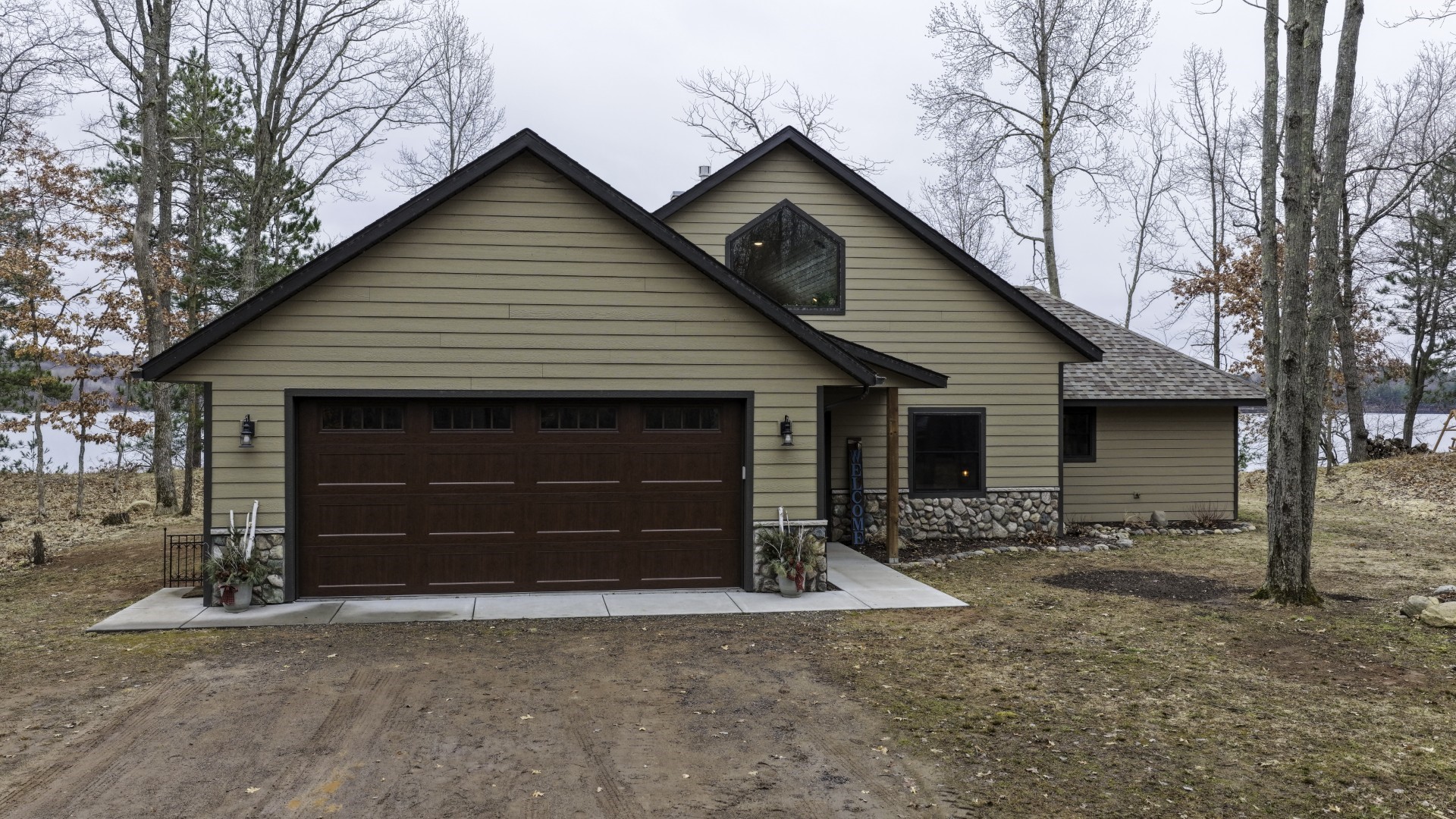 1203 Peterson Trail Property Photo 1
