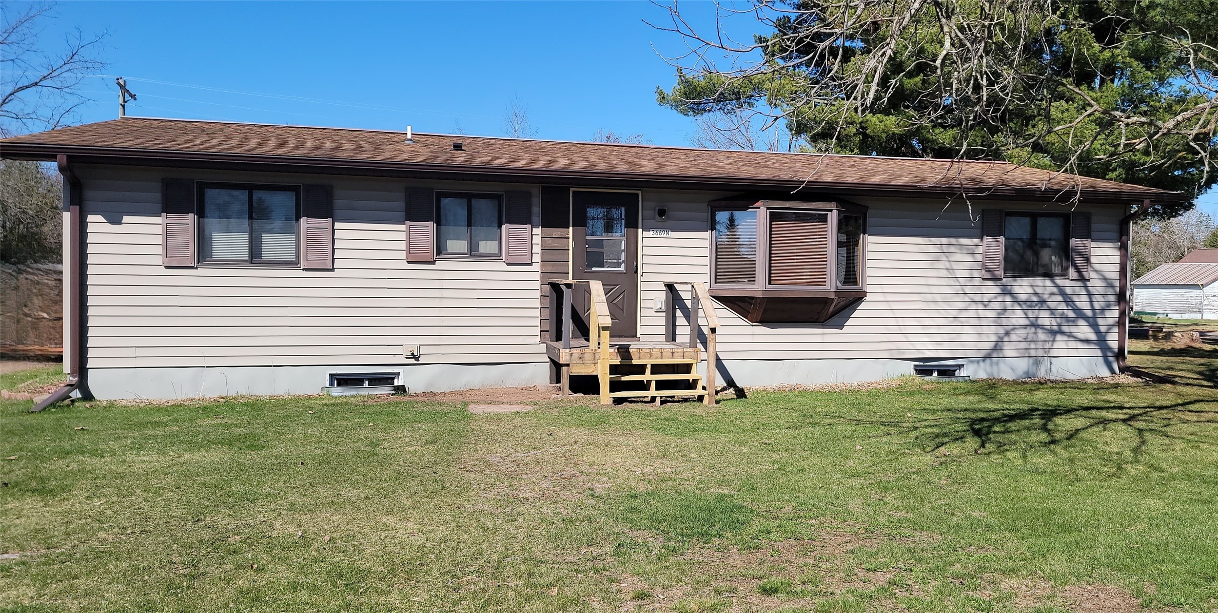 3669n Clark Street Property Photo 1