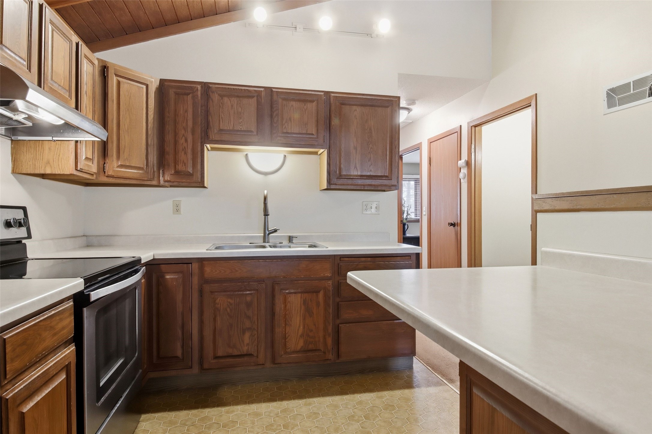 28941 Spring Greenway Property Photo 11