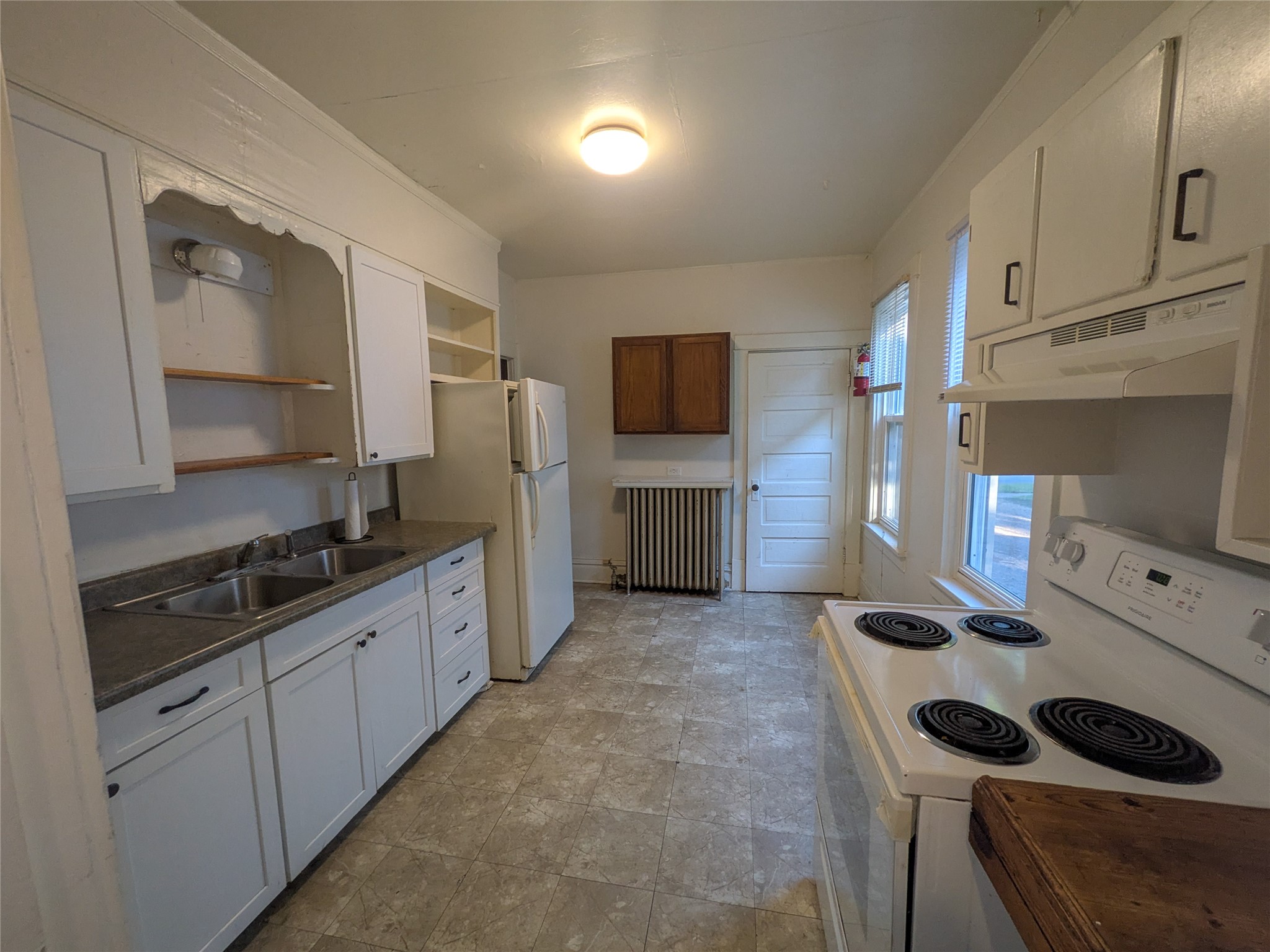 1114 7th Street E Property Photo 9