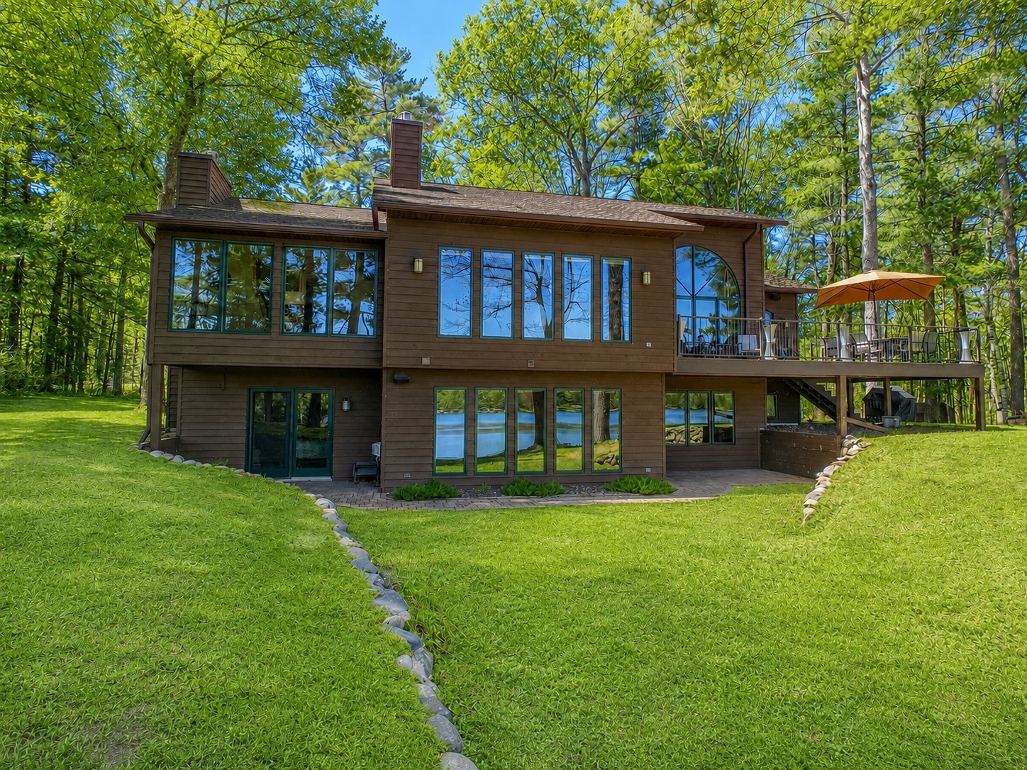 8048 N County Highway K Property Photo 1