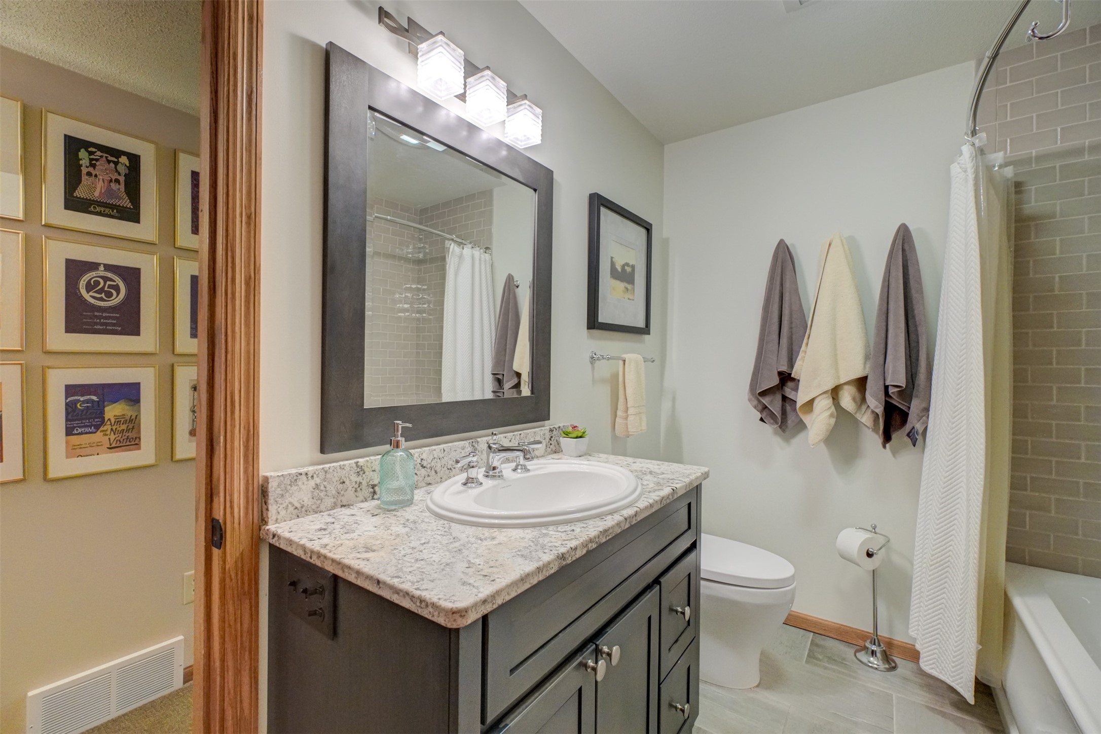 8048 N County Highway K Property Photo 31