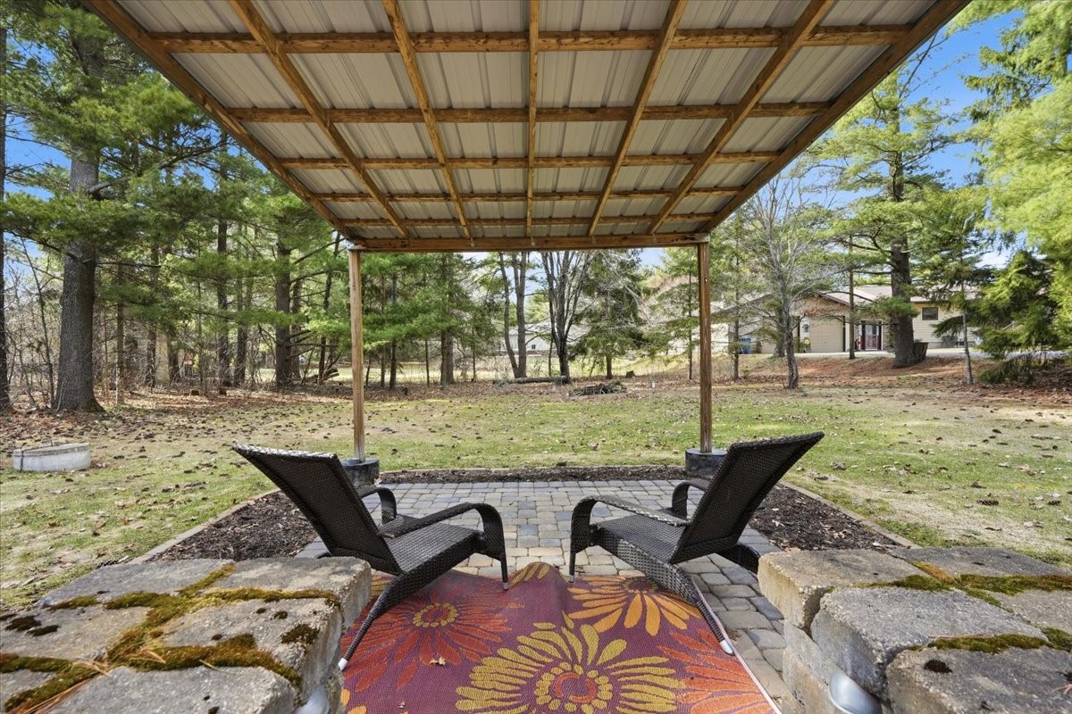 2124 12 1/4 Avenue Property Photo 20