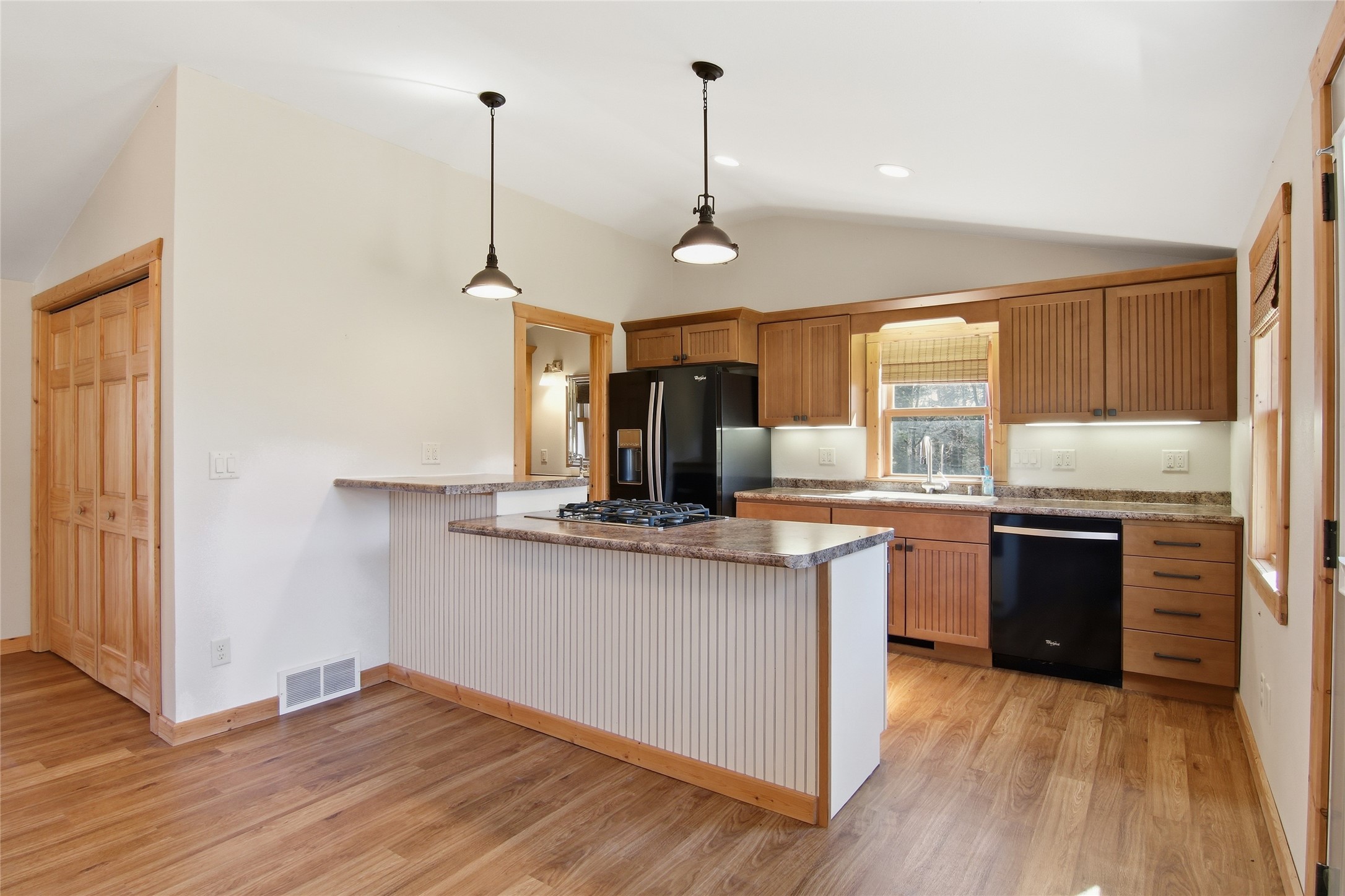 1930 Pinewood Avenue Property Photo 6