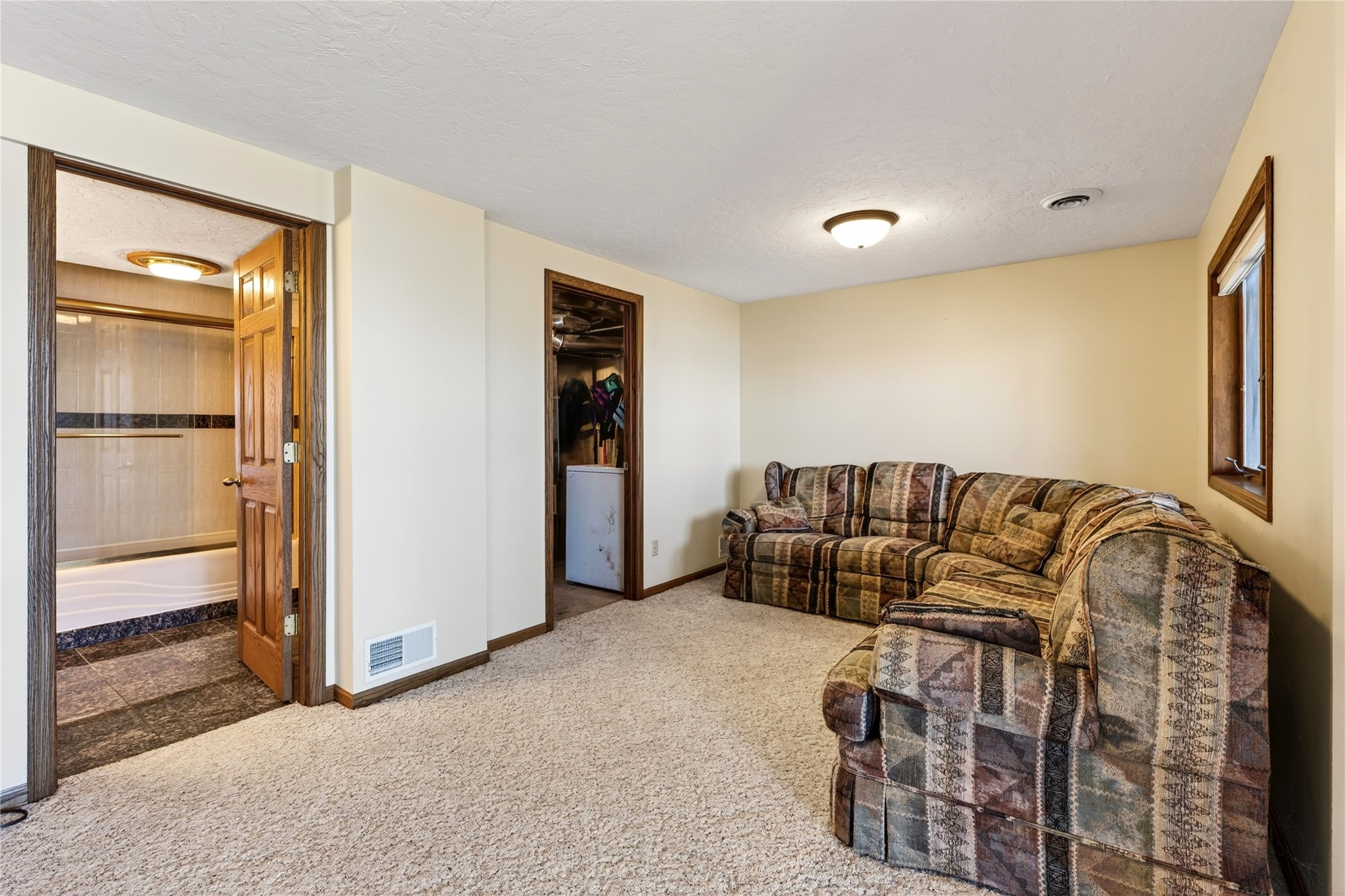 2750 28th Street Property Photo 31