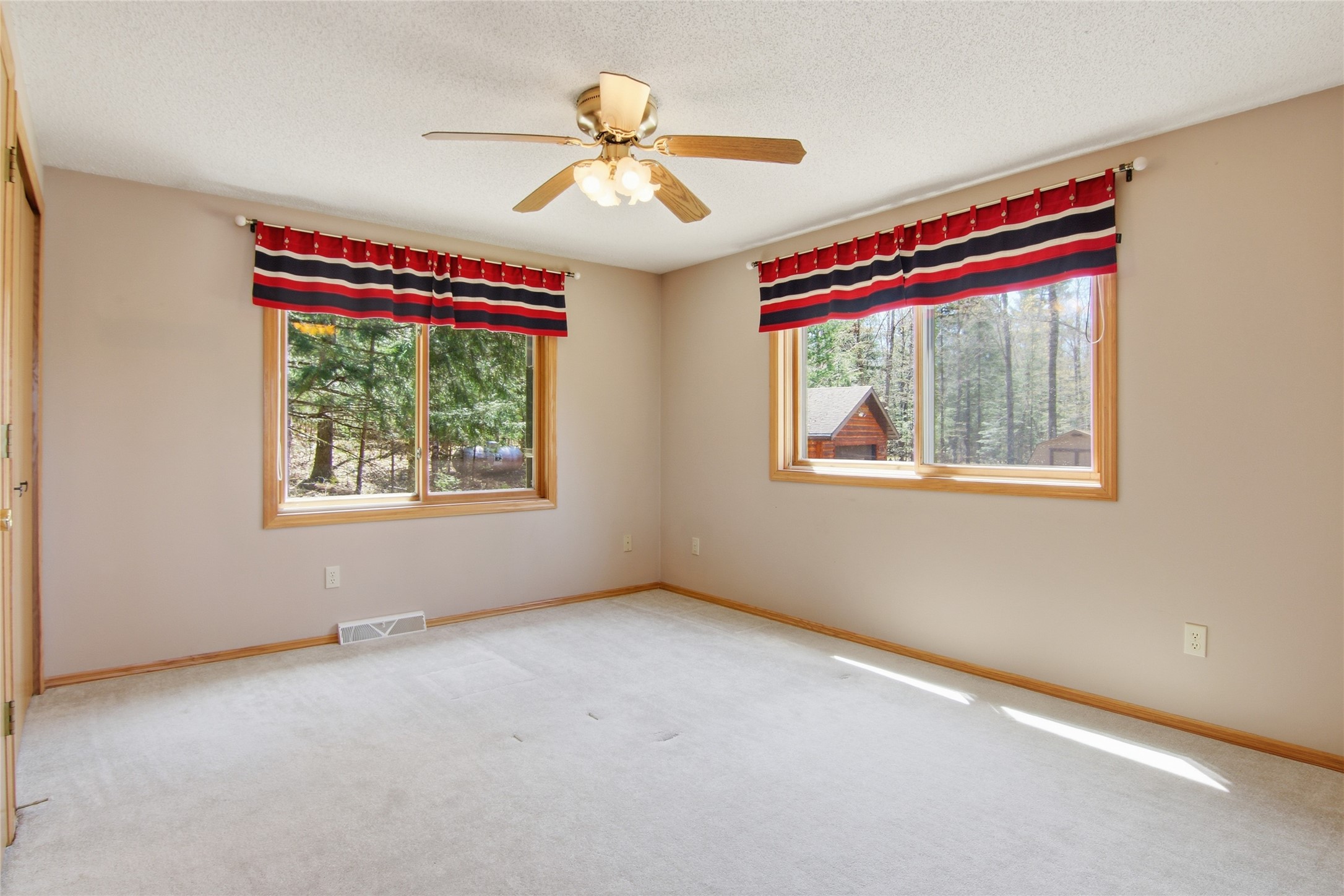 7998w Moose Lake Road Property Photo 15