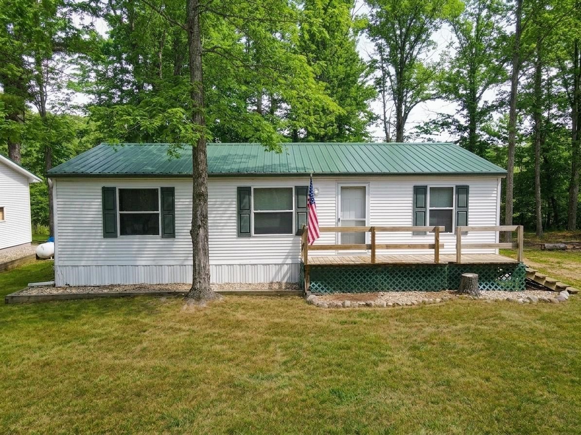 2753 28 1/2 Street Property Photo 2