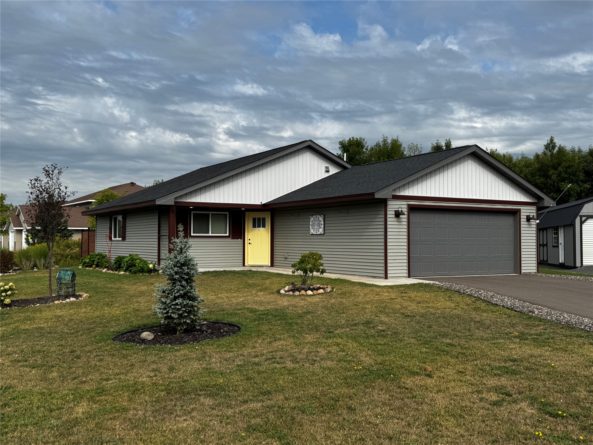 1302 Greentree Drive Property Photo 3