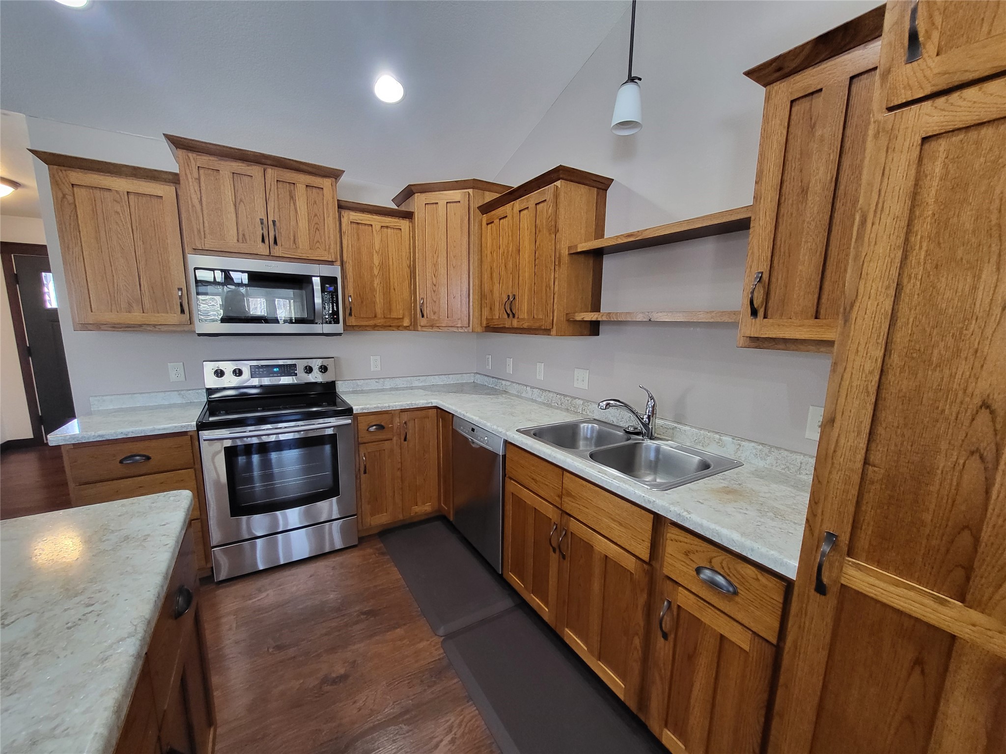 231 E Thomas Street Property Photo 9
