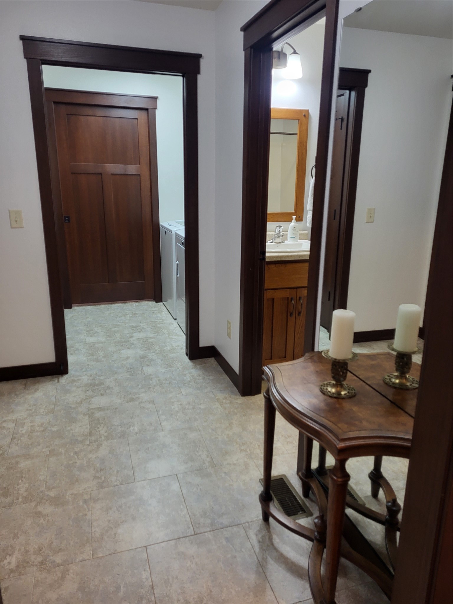231 E Thomas Street Property Photo 17