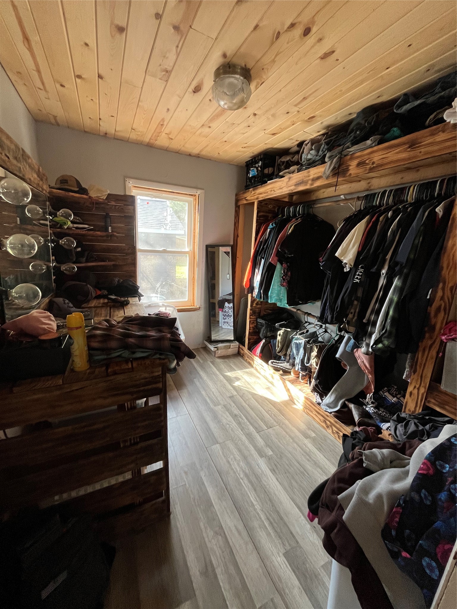 225 E Allen Street Property Photo 6