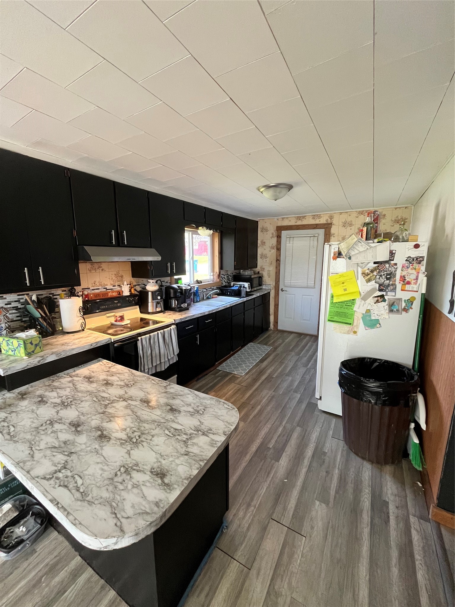 225 E Allen Street Property Photo 10