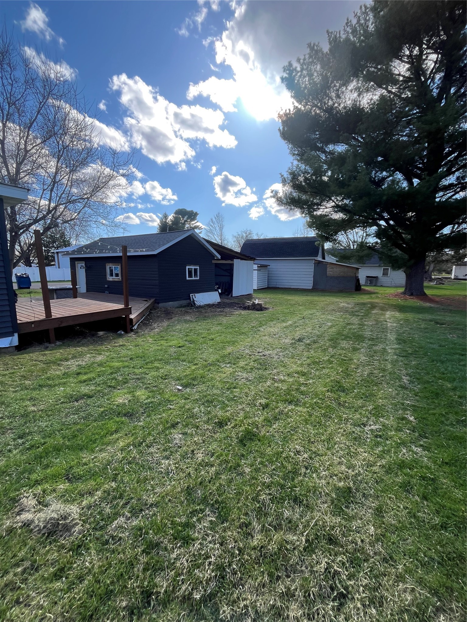 225 E Allen Street Property Photo 16