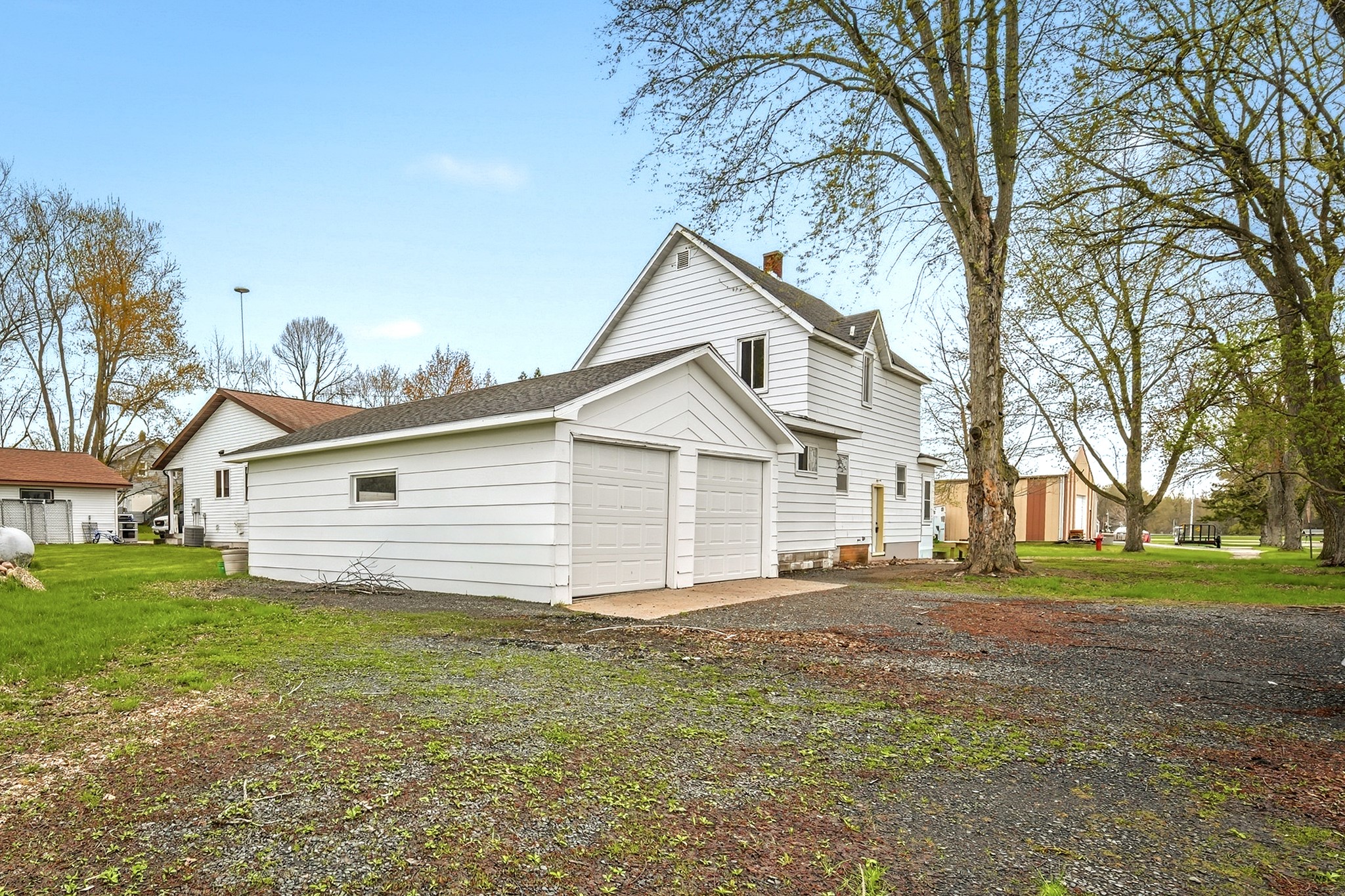 105 E Crumb Street Property Photo 5