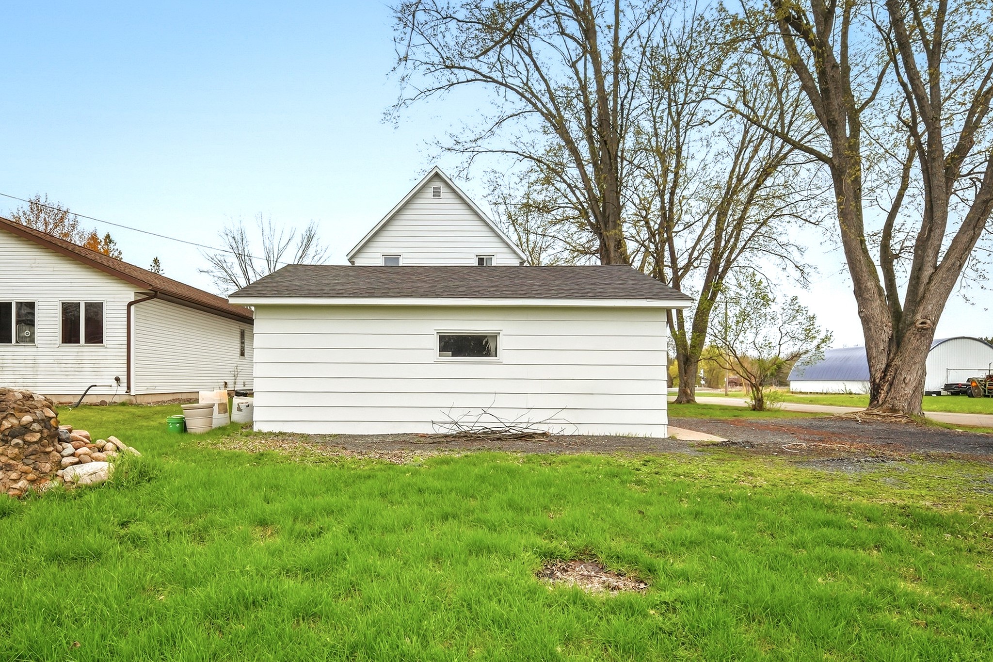 105 E Crumb Street Property Photo 6