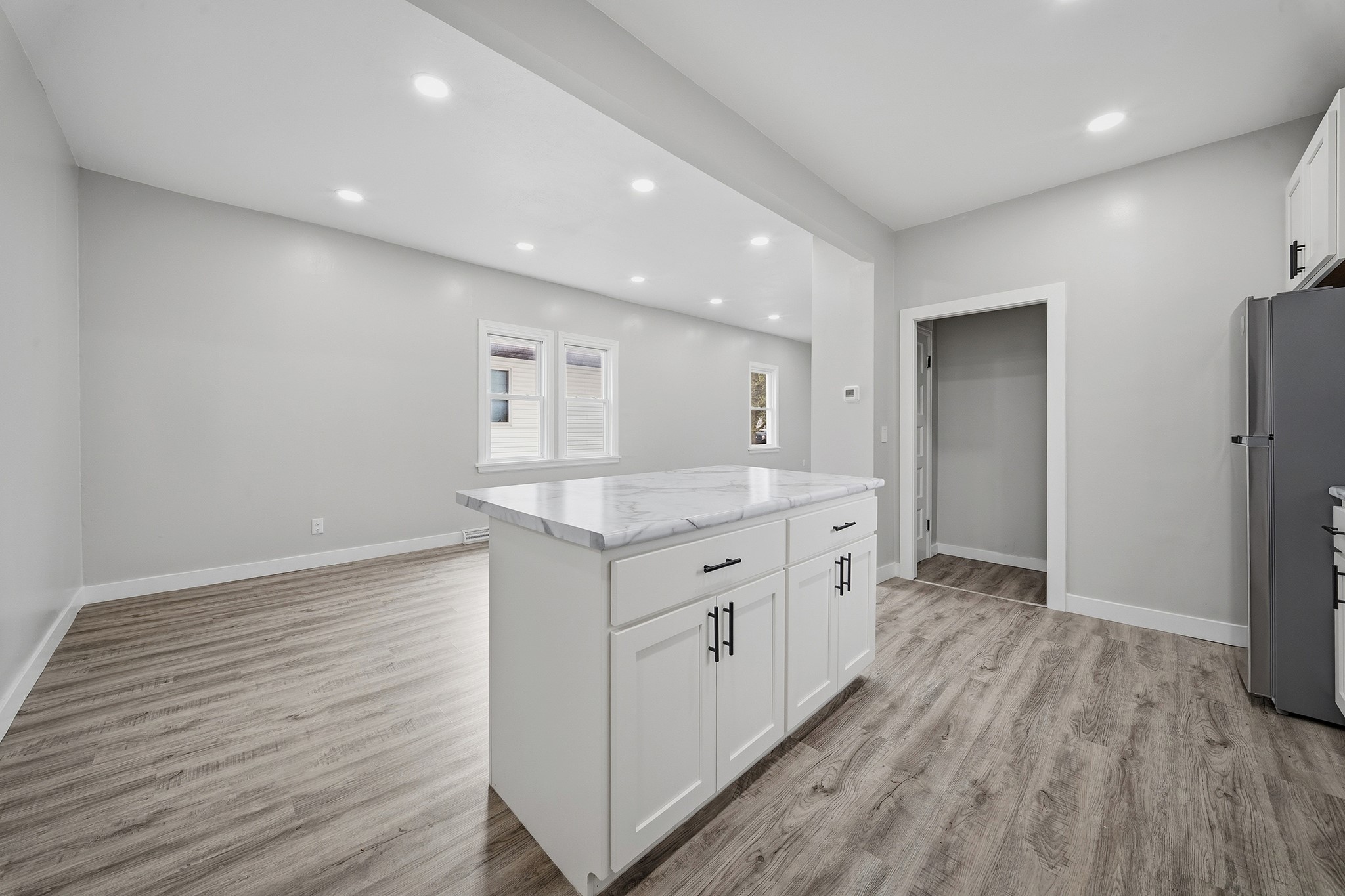 105 E Crumb Street Property Photo 12