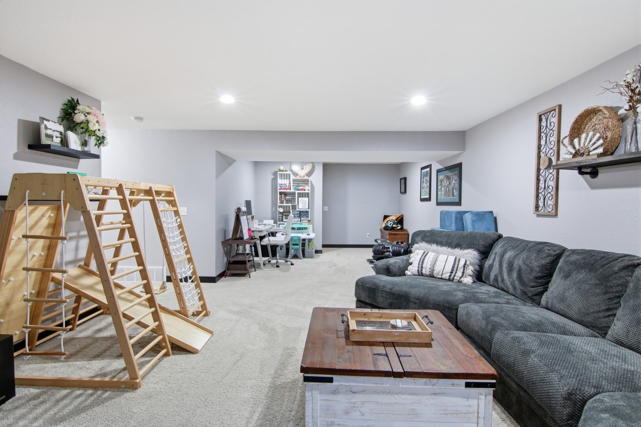 5642 Green Park Drive Property Photo 19