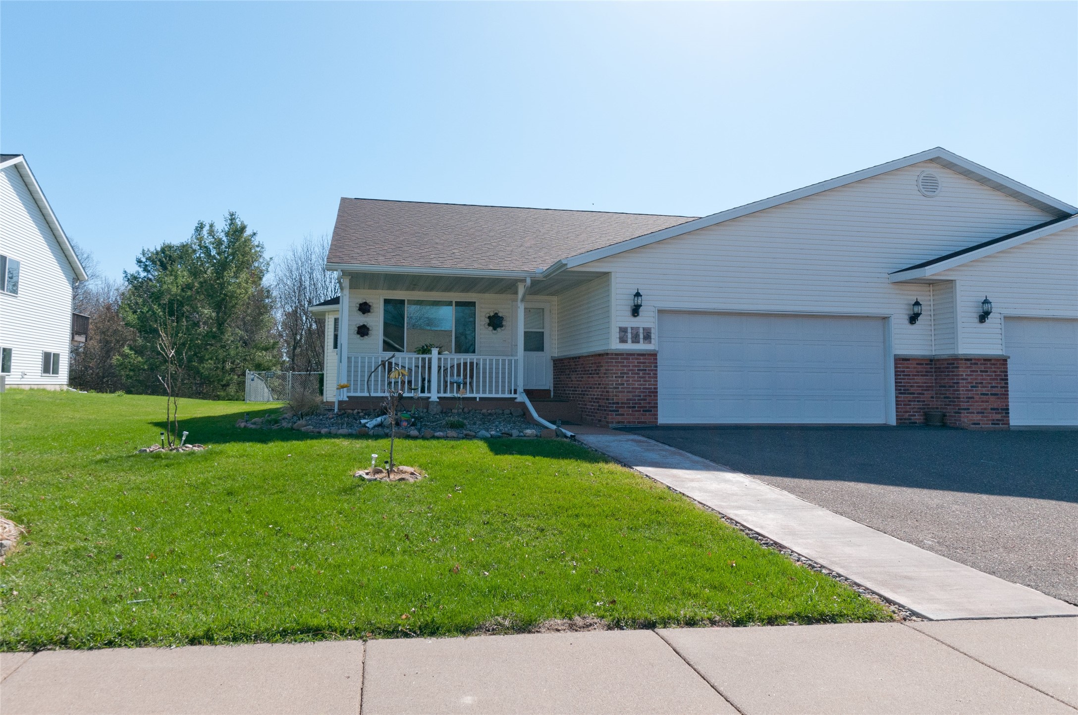 745 Diamond Lane Property Photo 1