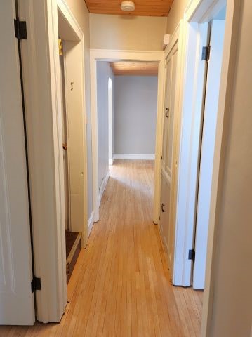 143 Maple Street E Property Photo 20